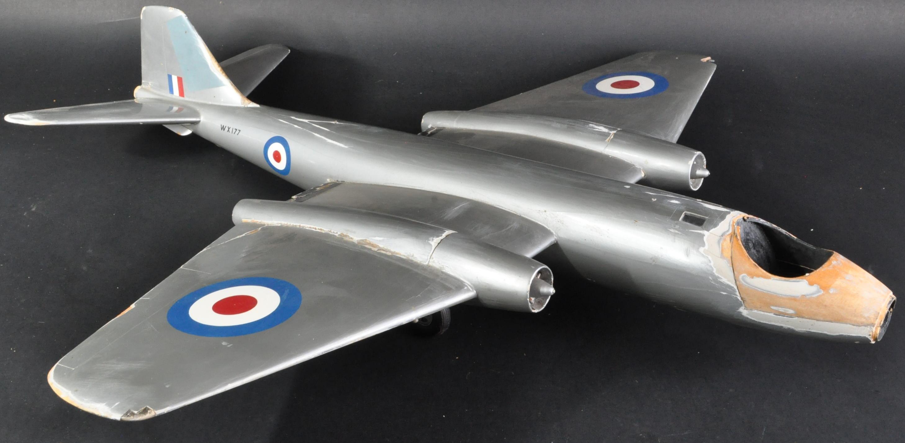 1950S RAF ROYAL AIR FORCE LARGE WOODEN MODEL CANBERRA BOMBER - Image 2 of 7