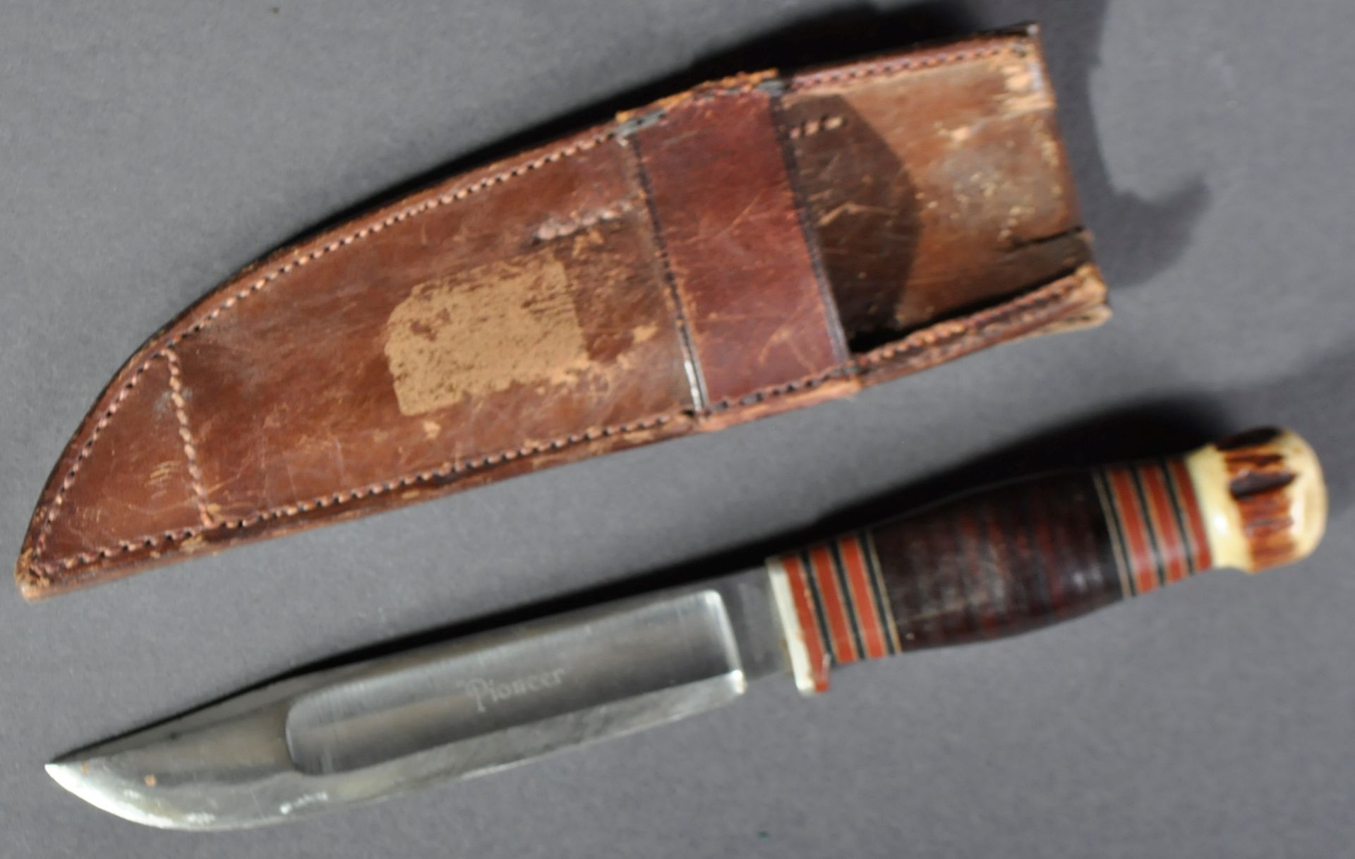 EARLY 20TH CENTURY WADE & BUTCHER OF SHEFFIELD KNIFE / DAGGER - Image 2 of 5