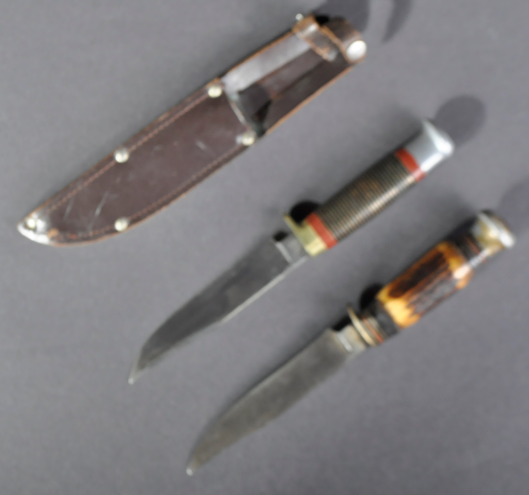EDGED WEAPONS - TWO VINTAGE KNIVES / DAGGERS - Image 2 of 7