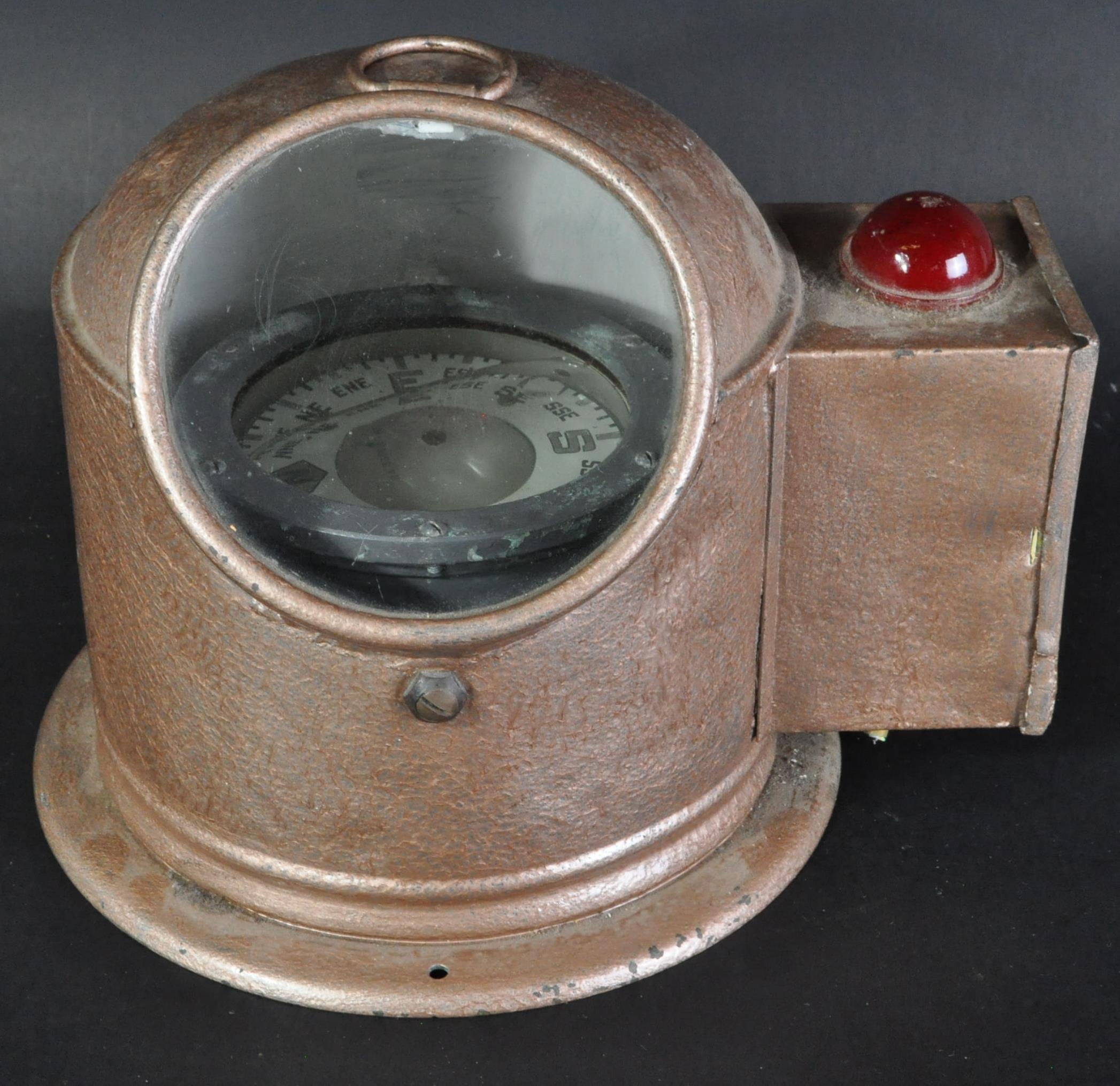 WWII MID-20TH CENTURY SHIP'S COMPASS AND BINNACLE - Image 2 of 6
