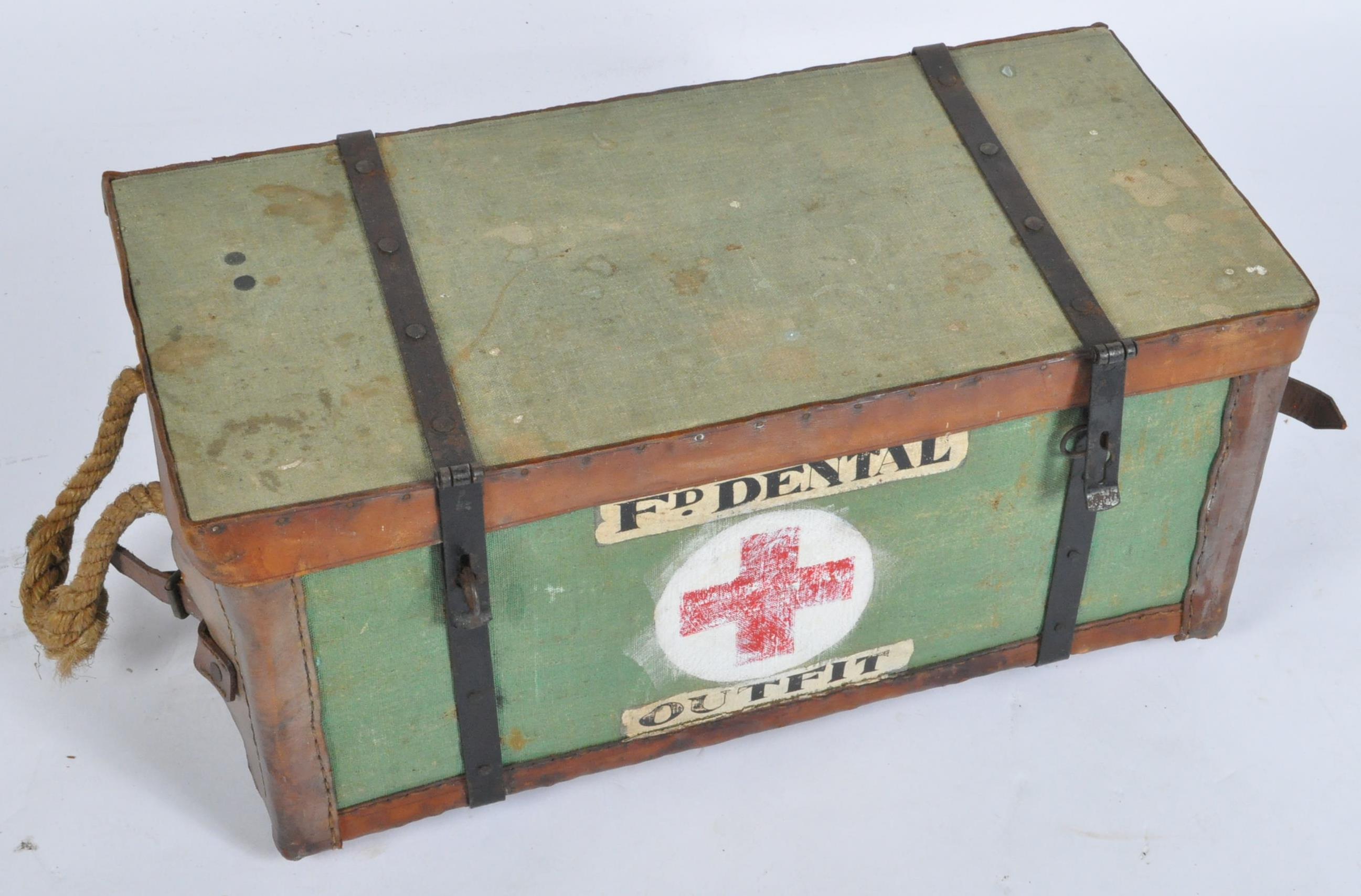 WWII SECOND WORLD WAR FIRST AID ' DENTAL OUTFIT ' AIR DROP BOX - Image 2 of 4