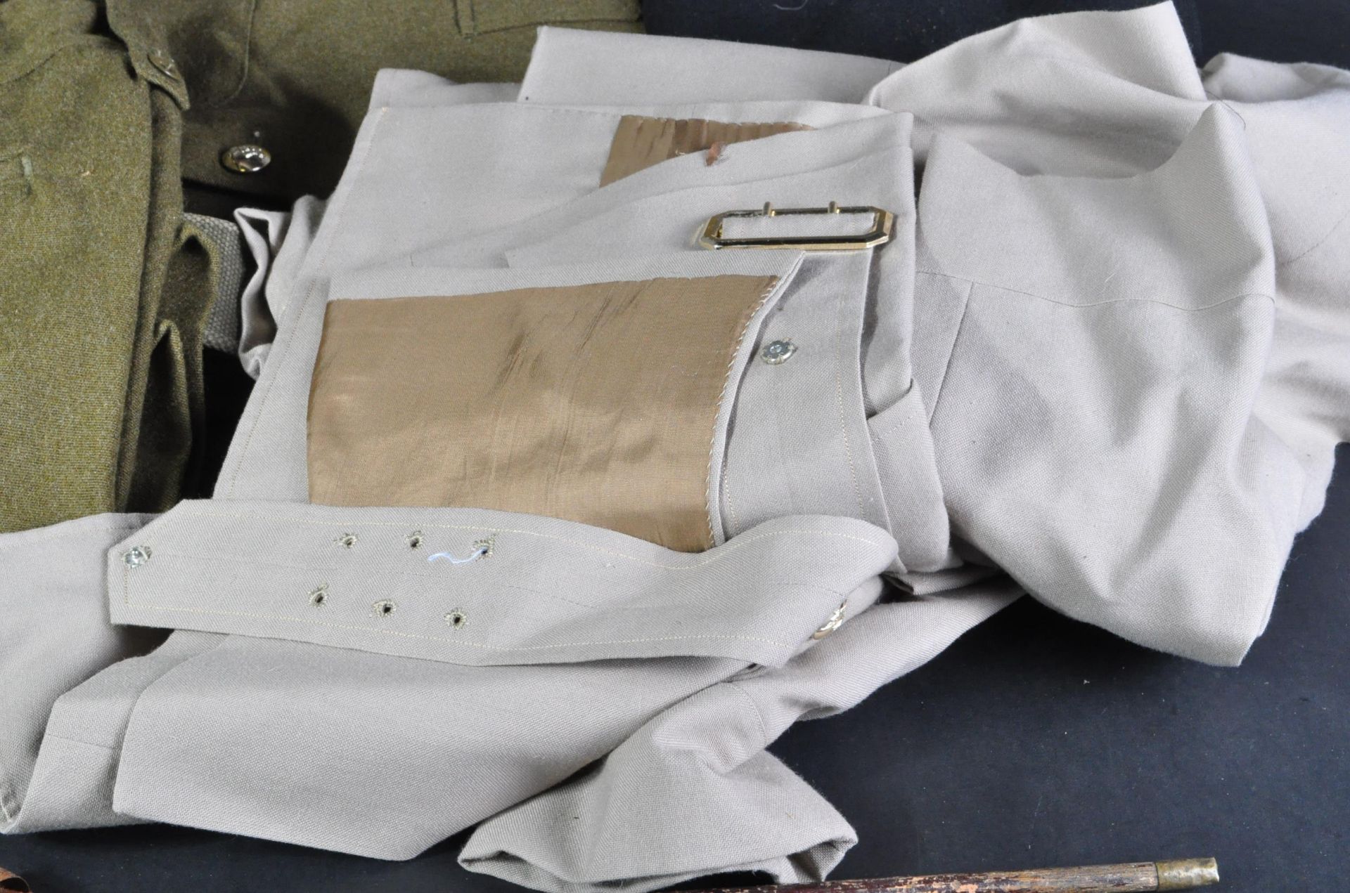 COLLECTION OF ASSORTED BRITISH ARMY UNIFORM ITEMS - Image 4 of 6