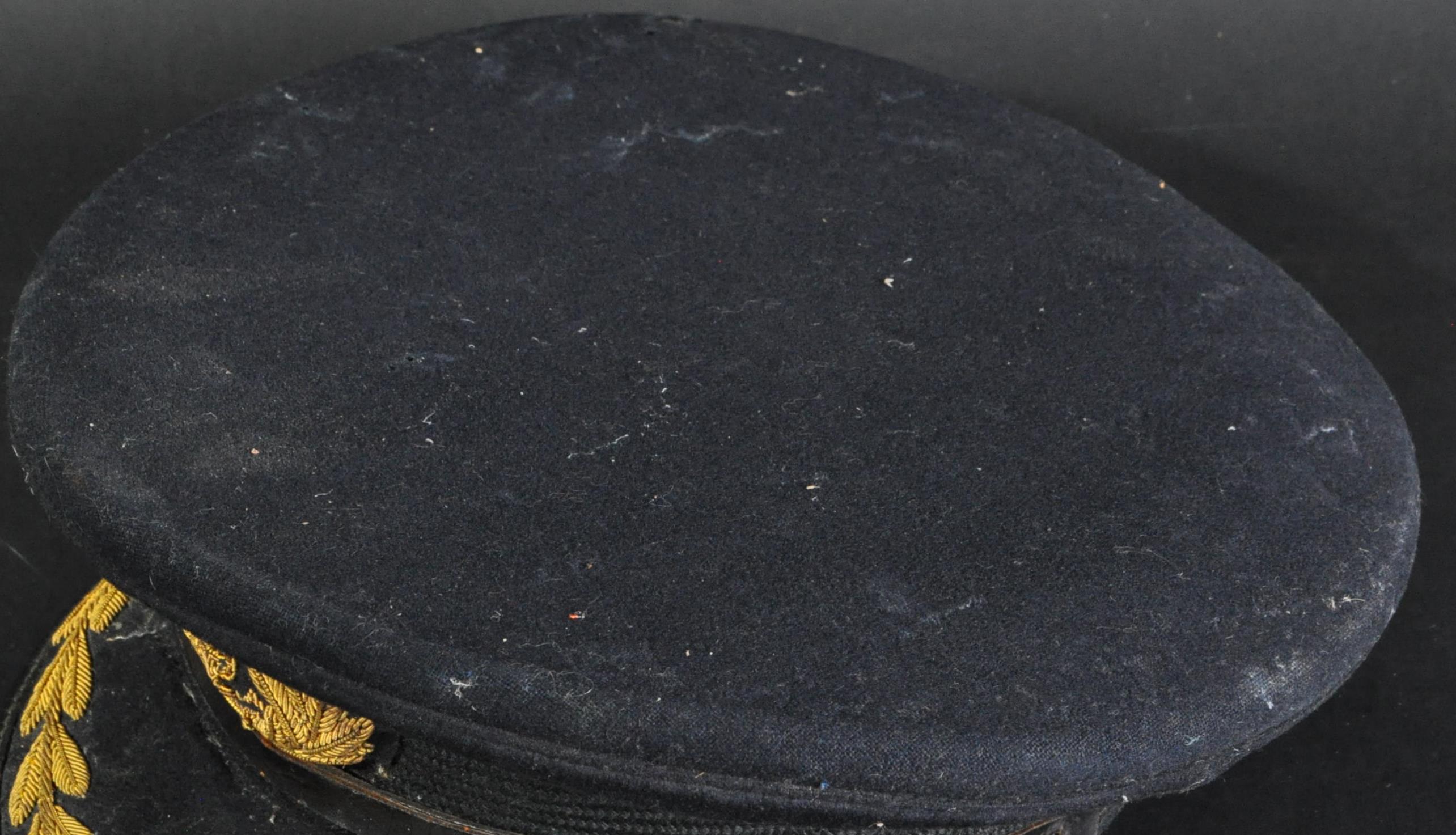 WWII INTEREST - 20TH CENTURY BRITISH ROYAL NAVY OFFICER'S CAP - Image 3 of 4