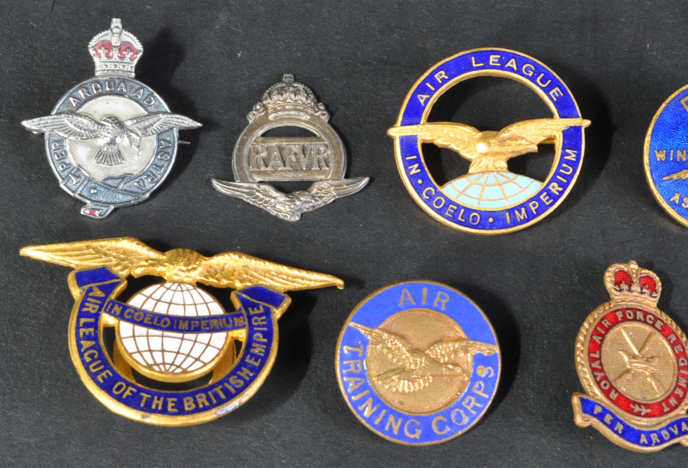 WWII SET OF ENAMEL RAF ROYAL AIR FORCE VOLUNTEER / AIR LEAGUE BADGES - Image 4 of 4