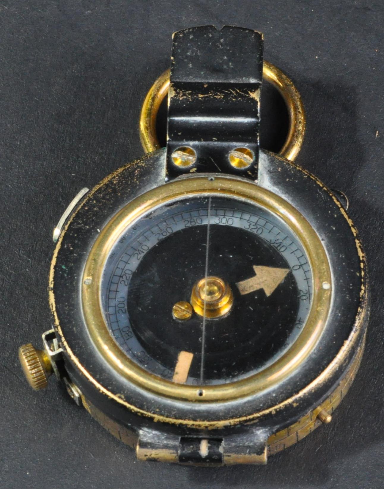 WWII SECOND WORLD WAR AUSTRALIAN ARMY ISSUED FIELD COMPASS - Image 2 of 4