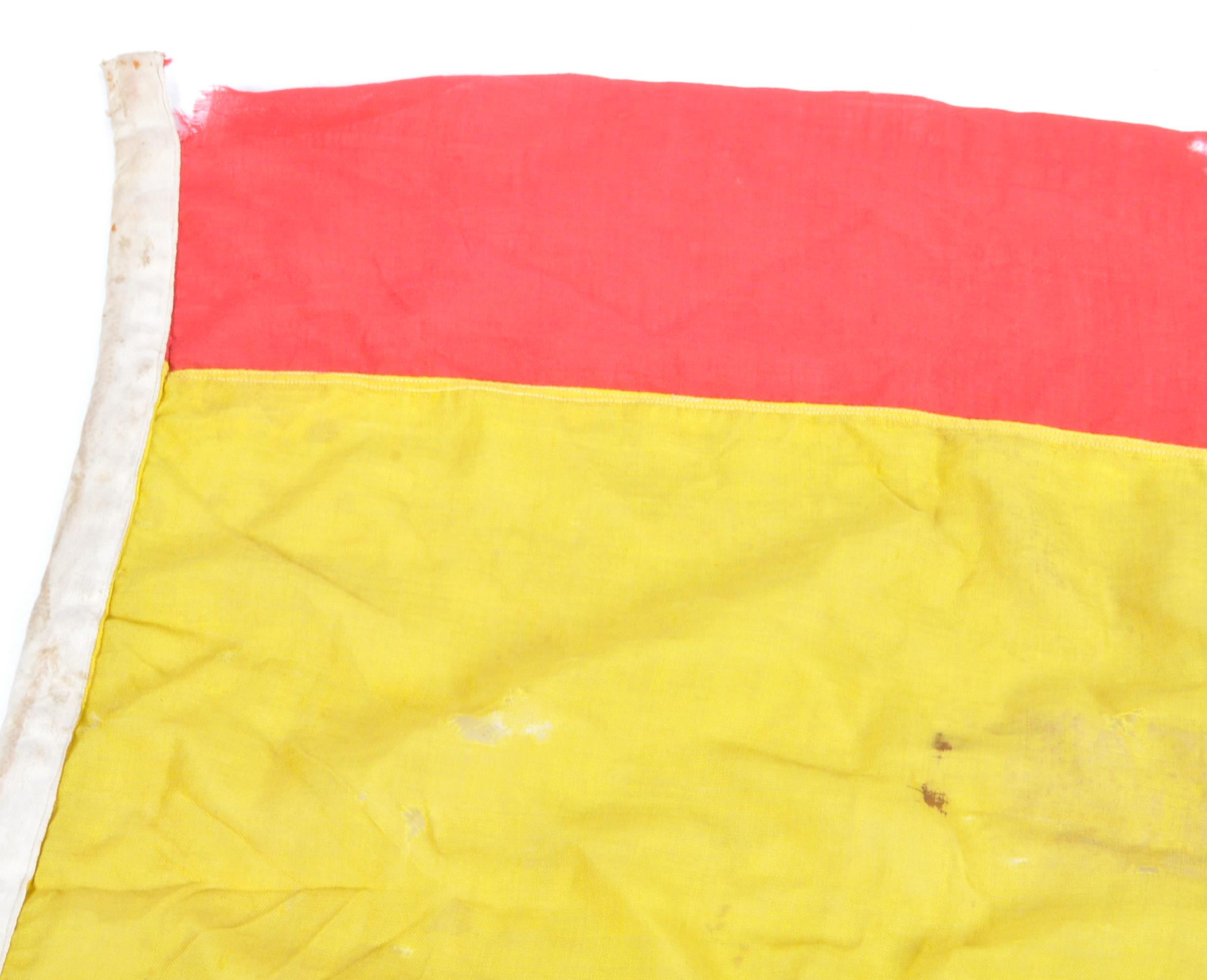 SPANISH CIVIL WAR INTEREST - LARGE LINEN FLAG - Image 5 of 5