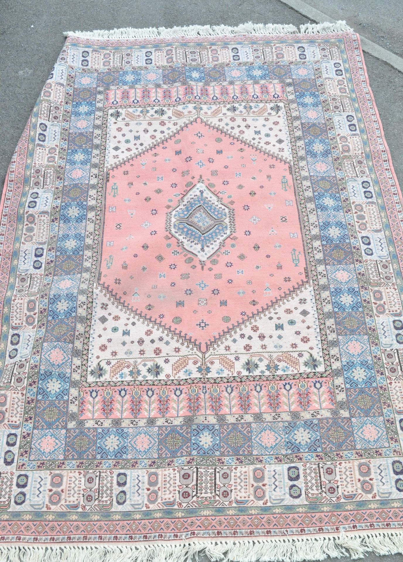 VINTAGE 20TH CENTURY MOROCCAN RUG - Image 6 of 7