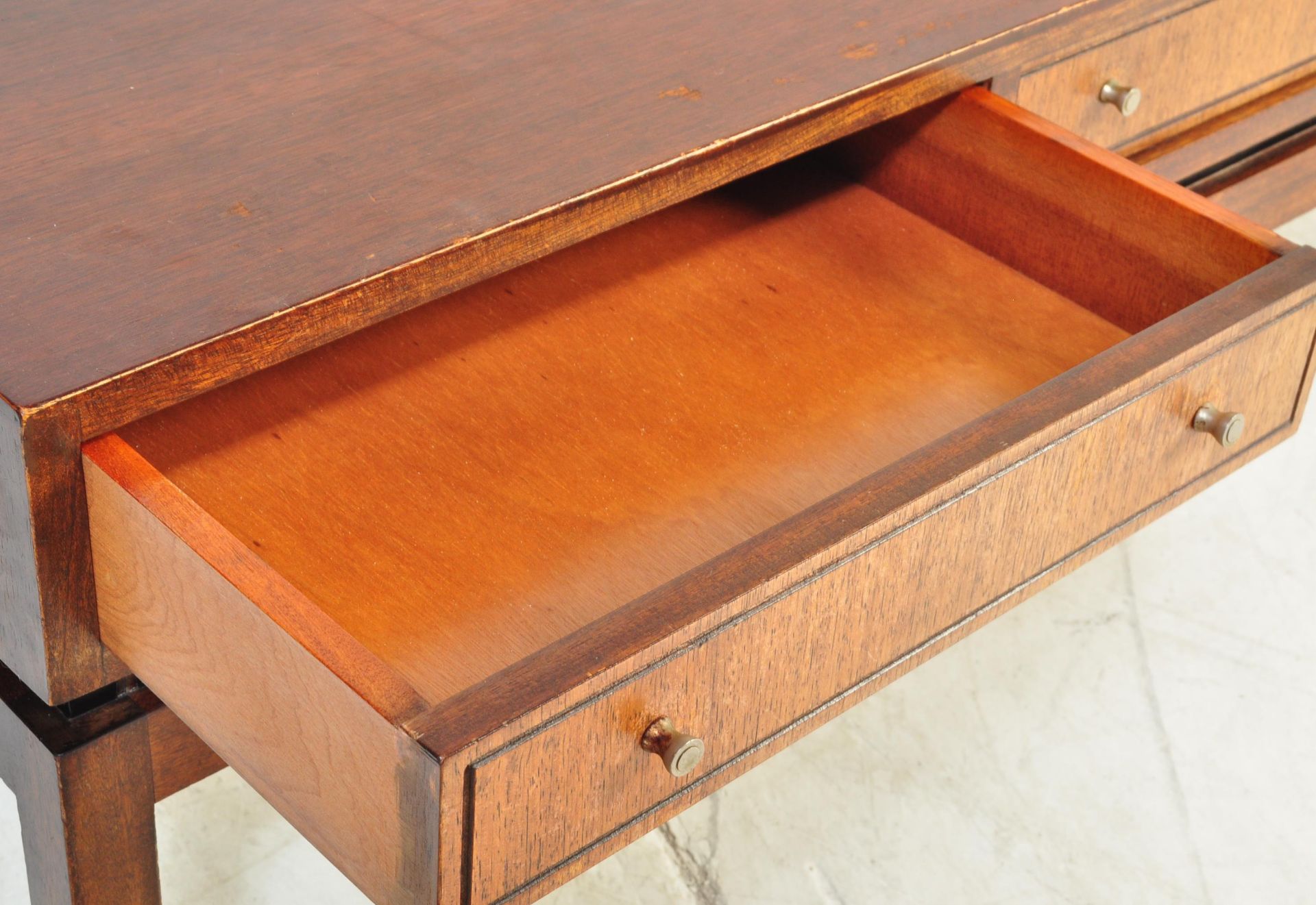 PETER HAYWARD FOR VANSON FURNITURE - TEAK COFFEE TABLE - Image 4 of 6