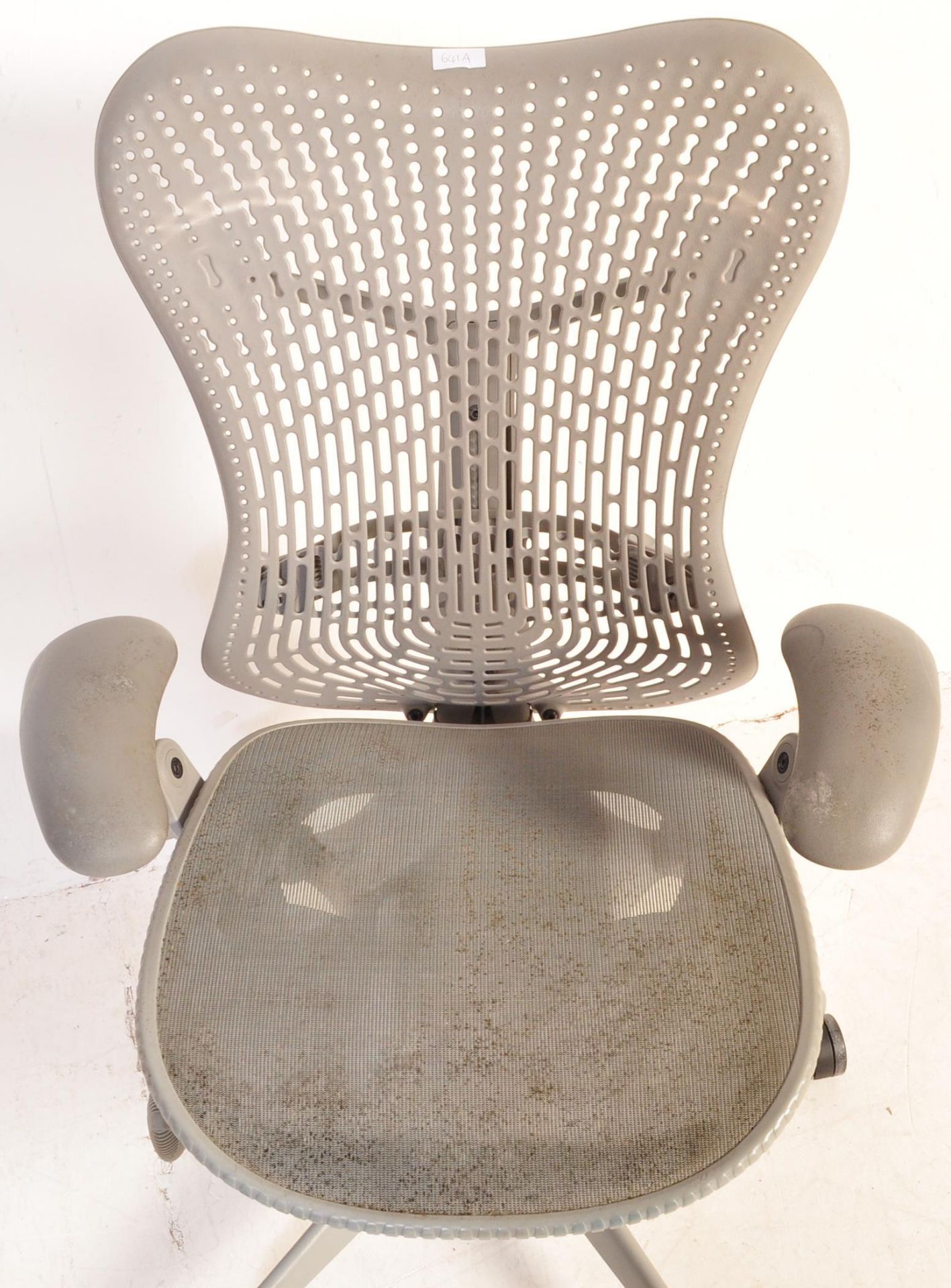 HERMAN MILLER MIRRA SWIVEL DESK CHAIR BY STUDIO 7.5 - Image 3 of 6