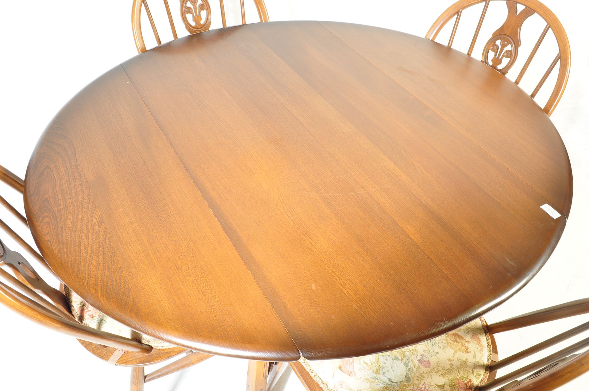 ERCOL FURNITURE - FLEUR DE LYS DINING ROOM SUITE - Image 3 of 8