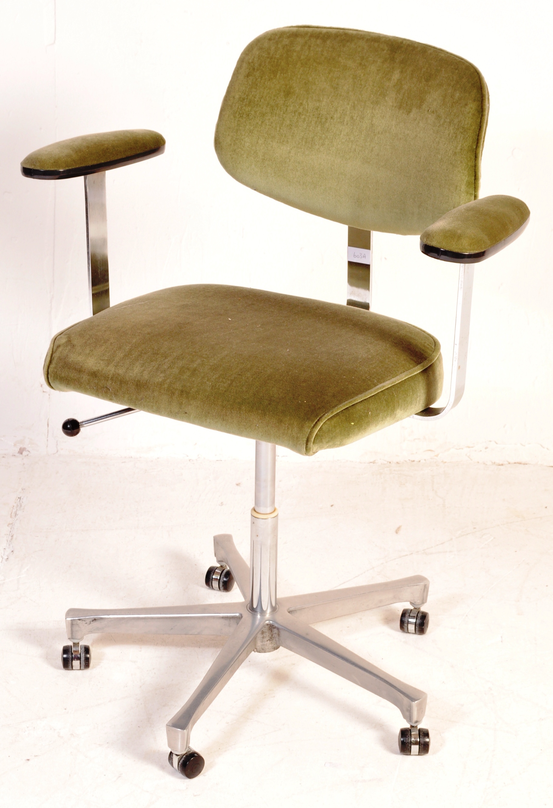 1980'S OLIVE GREEN OFFICE SWIVEL ARMCHAIR / DESK CHAIR - Image 2 of 8