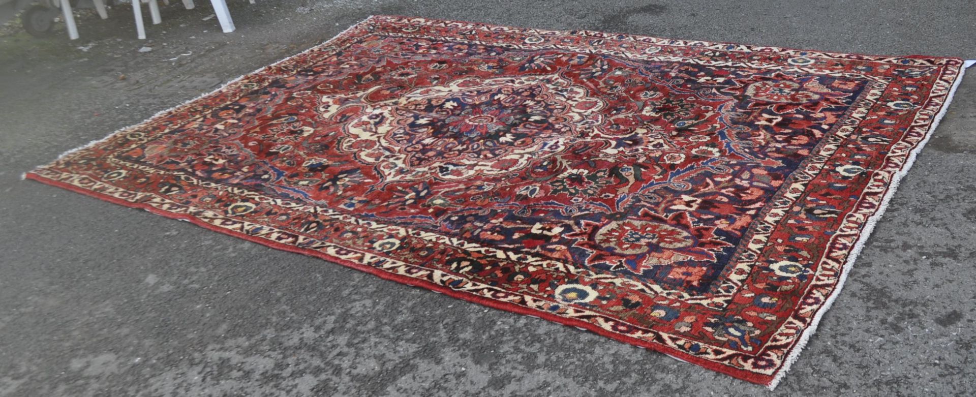 20TH CENTURY PERSIAN ISLAMIC HAND MADE BAKHTIAR RUG - Image 2 of 6