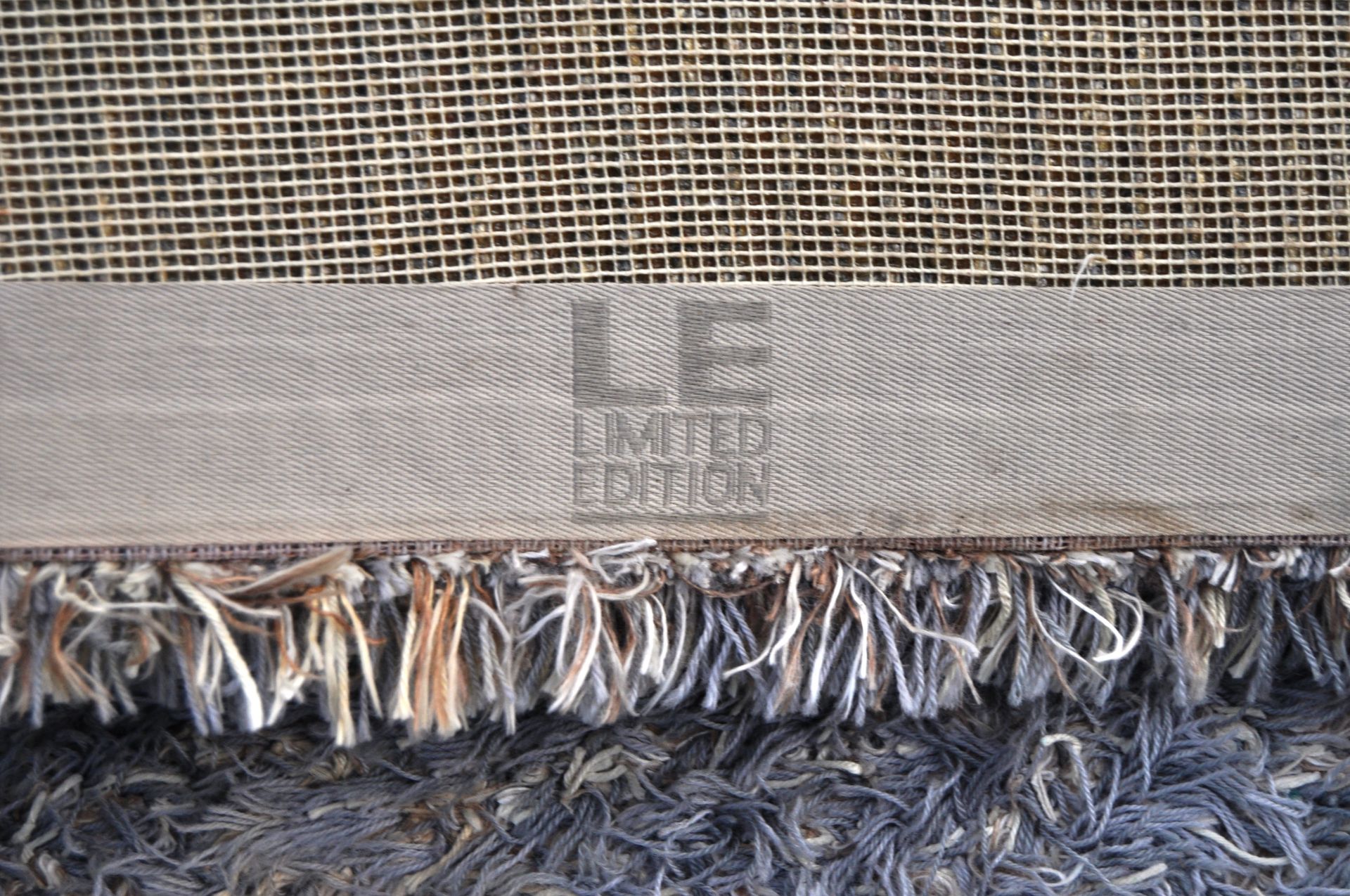 BELGIAN MODERN DESIGN - LARGE LE LIMITED EDITION FLOOR RUG - Image 6 of 6