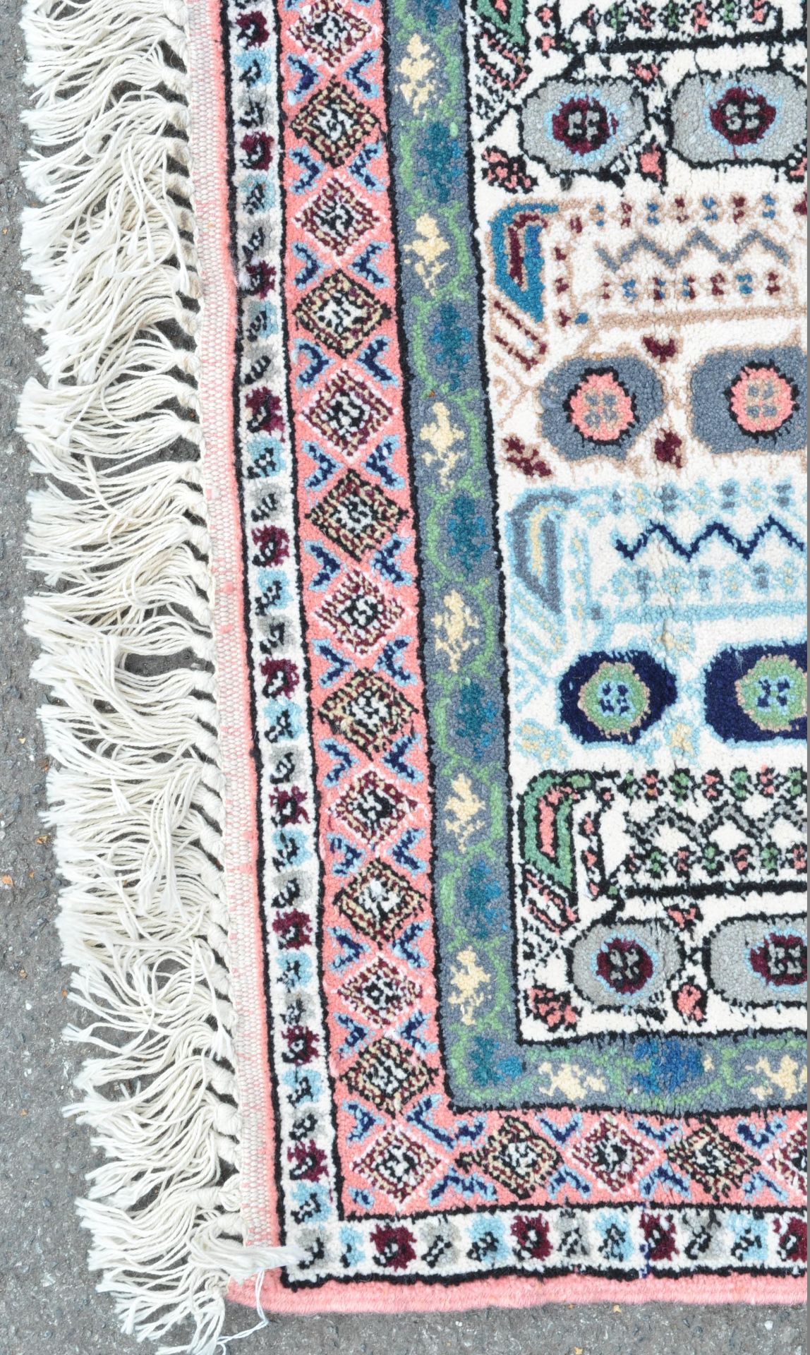 VINTAGE 20TH CENTURY MOROCCAN RUG - Image 5 of 7