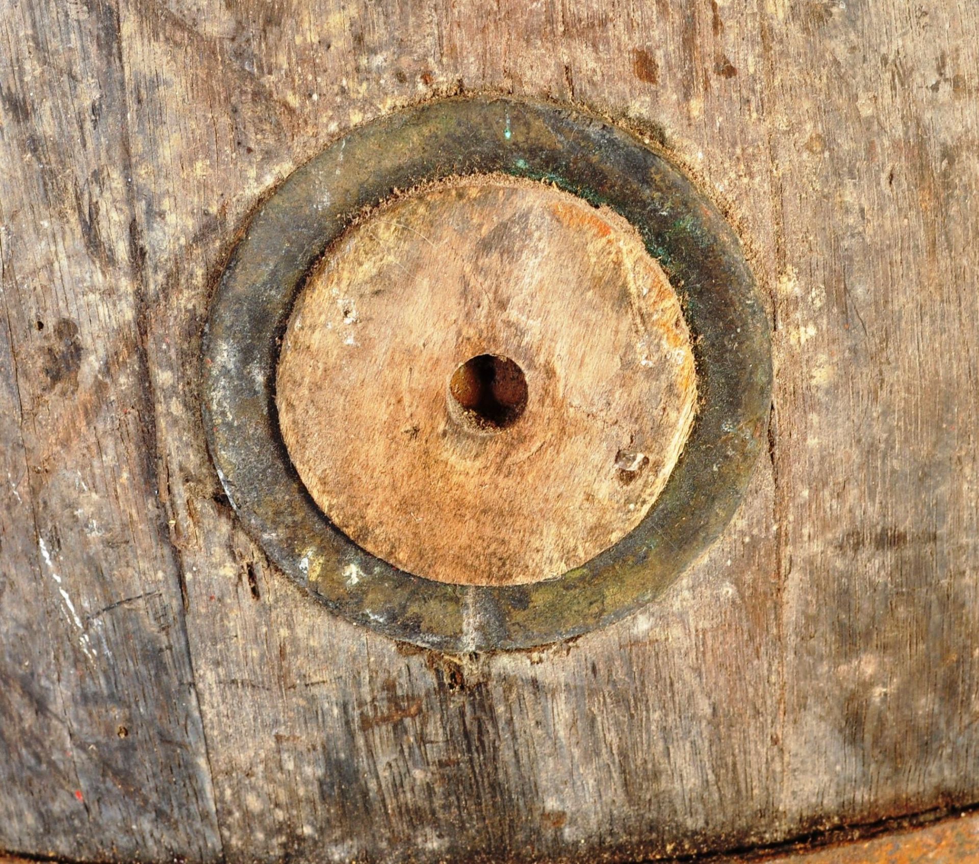 VINTAGE OAK BARREL CASED BARREL WHITEWAYS SHERRY CASK - Image 7 of 8