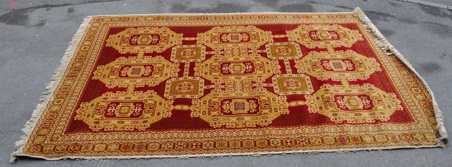 LARGE 20TH CENTURY RED GROUND FLOOR RUG CARPET - Image 3 of 6