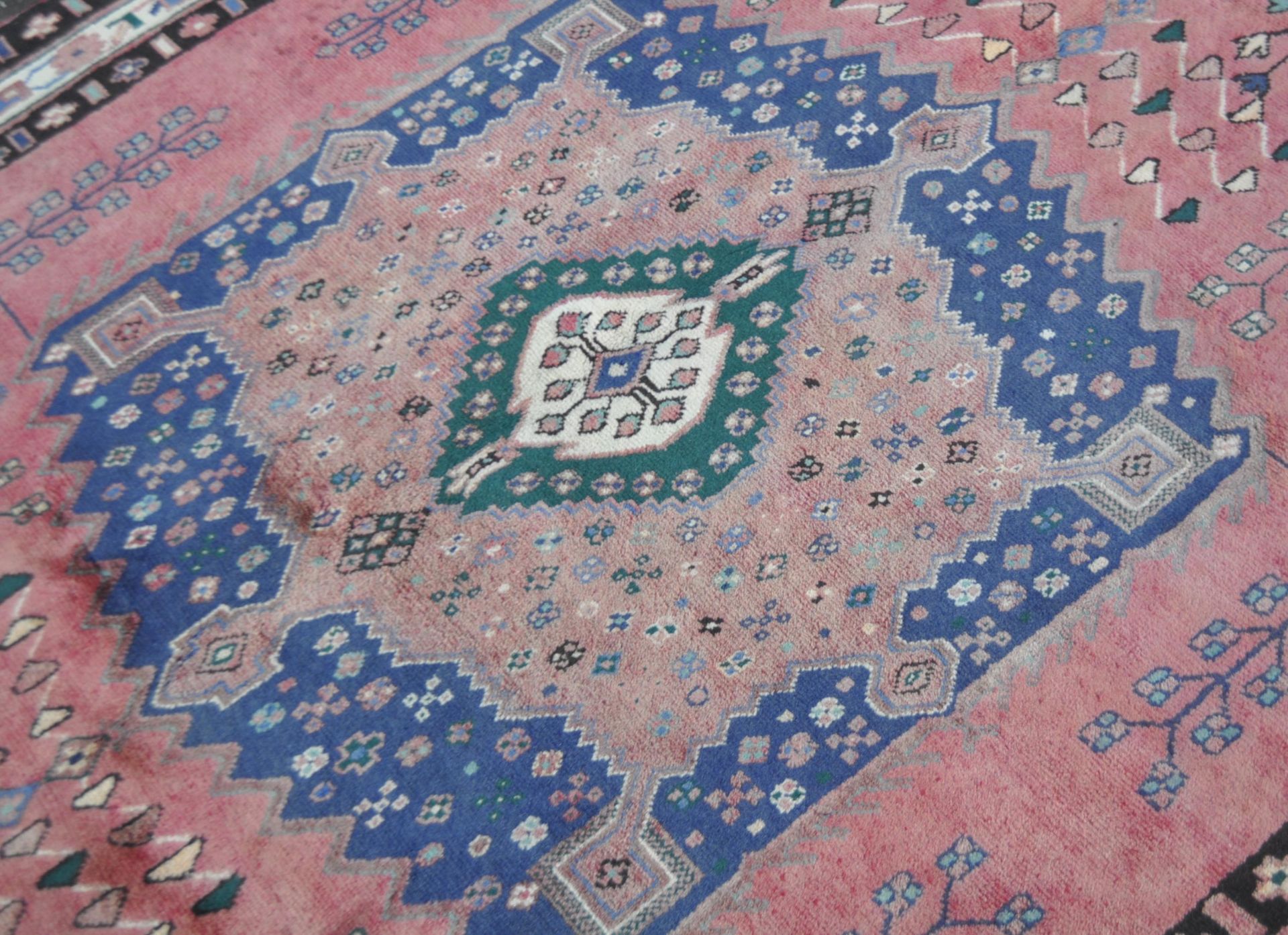 PERSIAN ISLAMIC HAND MADE WOOL AFSHAR RUG - Image 6 of 6