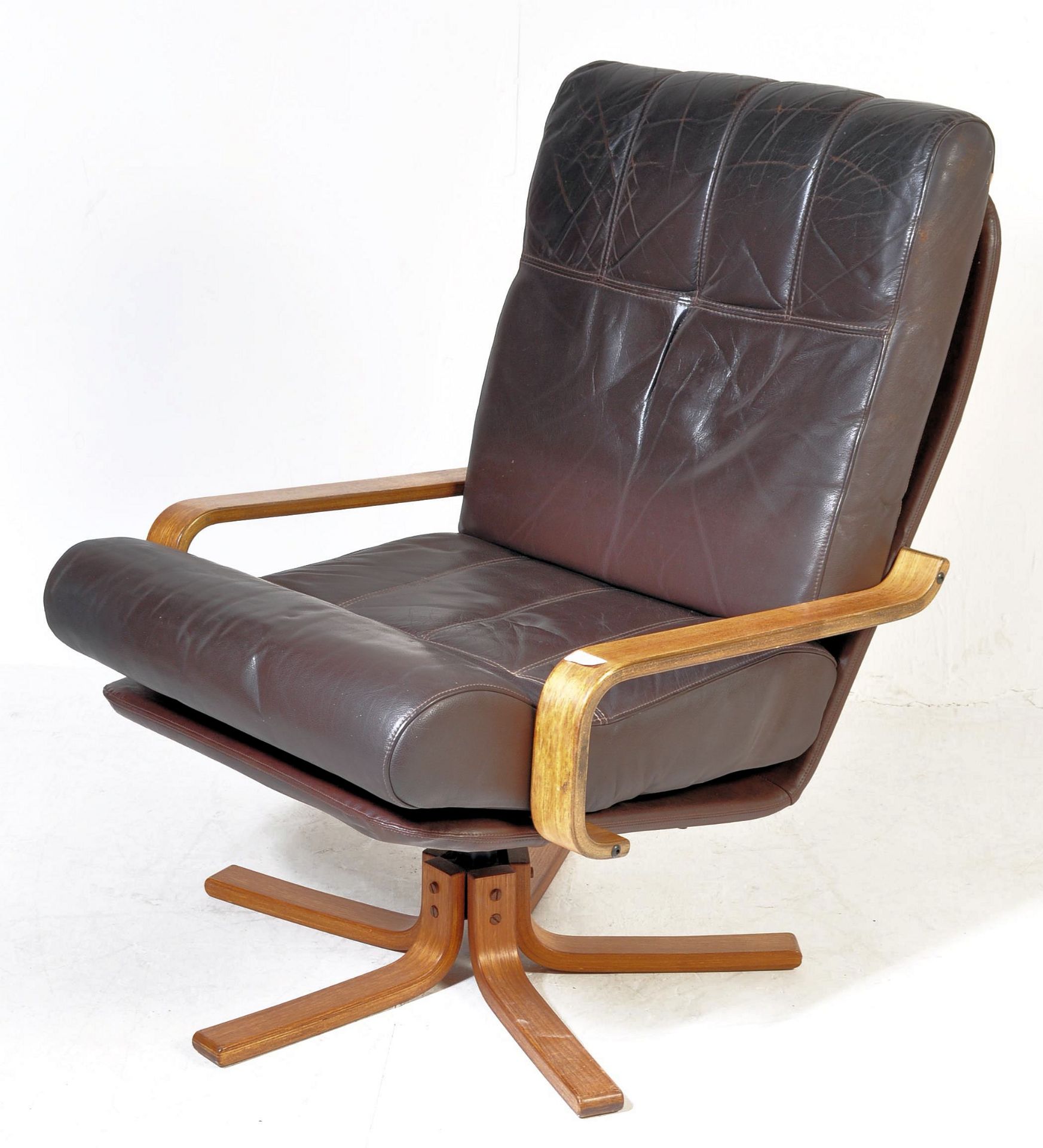 RETRO VINTAGE 20TH CENTURY BROWN LEATHER SWIVEL ARMCHAIR - Image 2 of 9