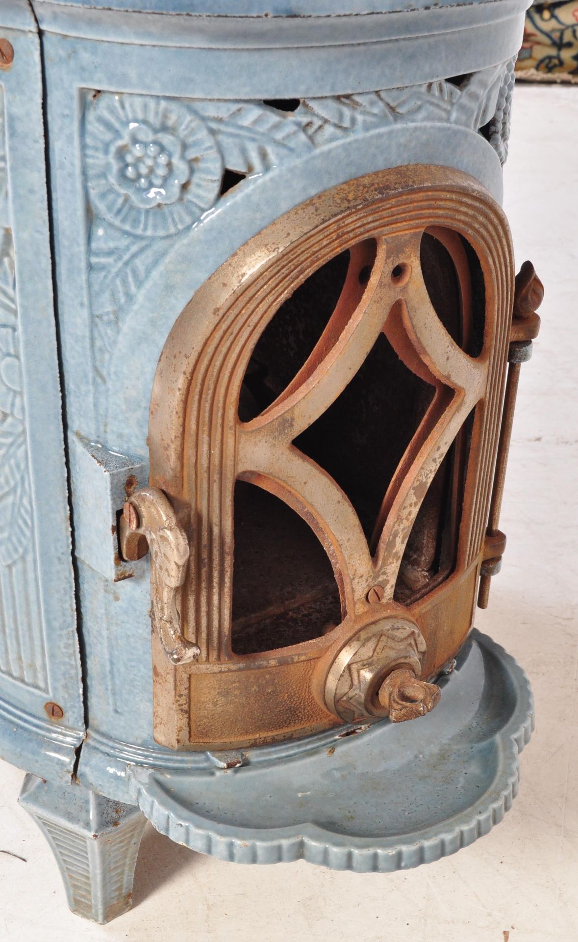 FRENCH ENAMEL WOODBURNING STOVE - DEVILLE & CIE - Image 9 of 13