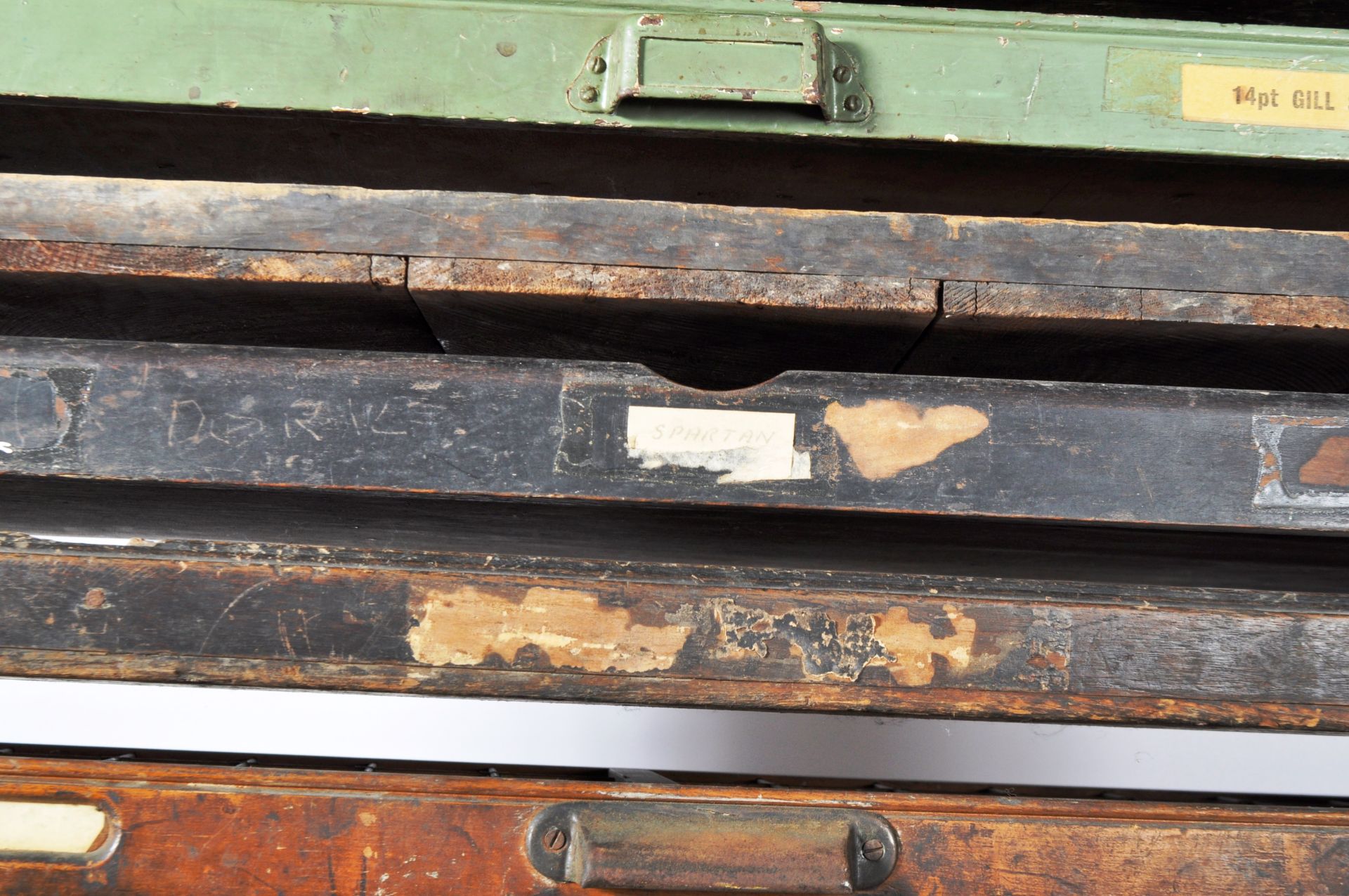 LARGE VINTAGE EARLY 20TH CENTURY OAK 19 DRAWER PRINTERS CHEST - Image 4 of 8