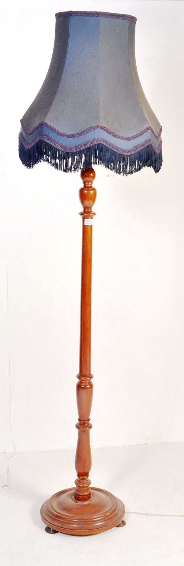 EARLY 20TH CENTURY MAHOGANY STANDARD LAMP - Image 2 of 8