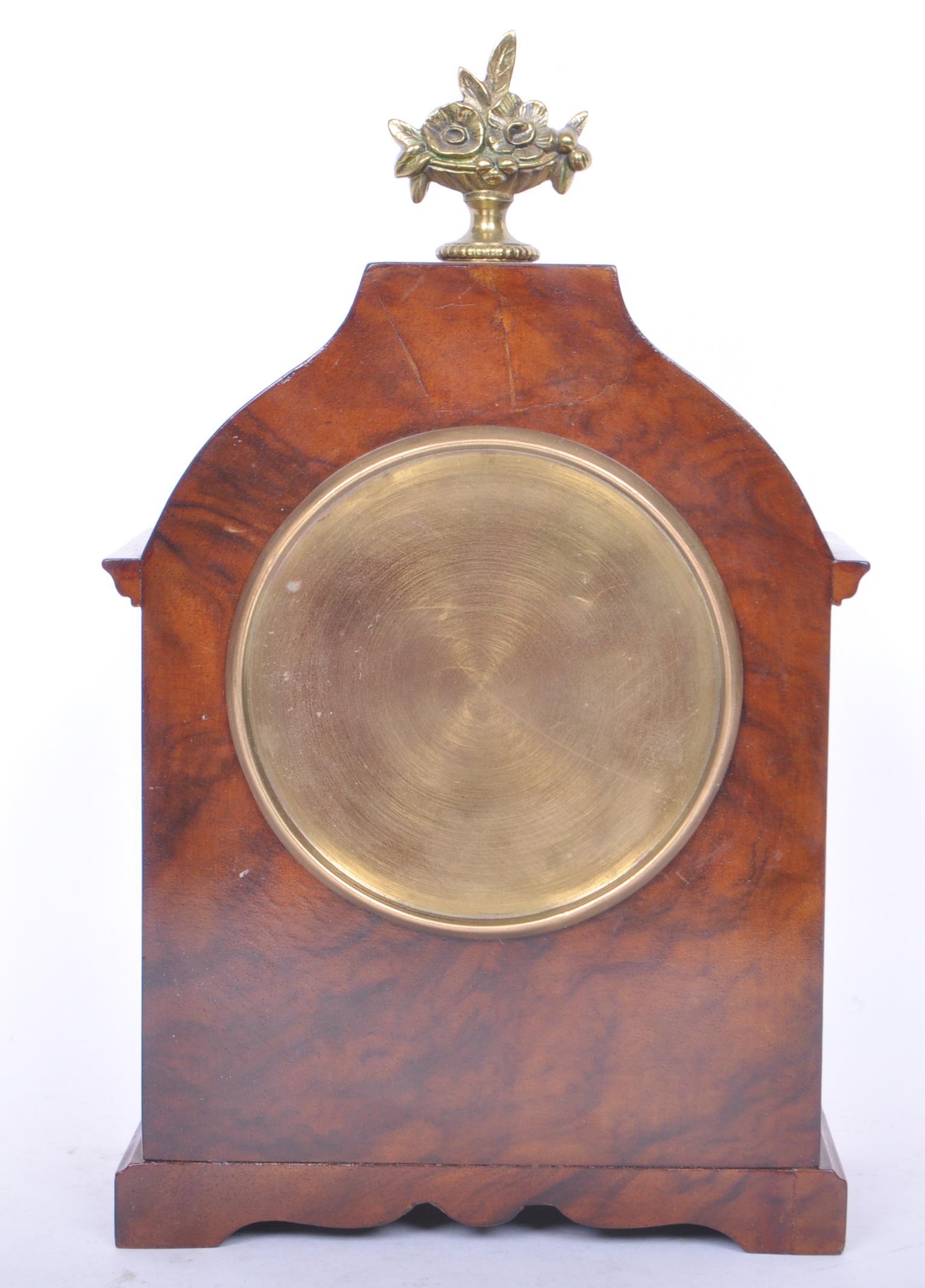 EDWARDIAN WALNUT BUREN NEO-CLASSICAL BRACKET CLOCK - Image 4 of 4