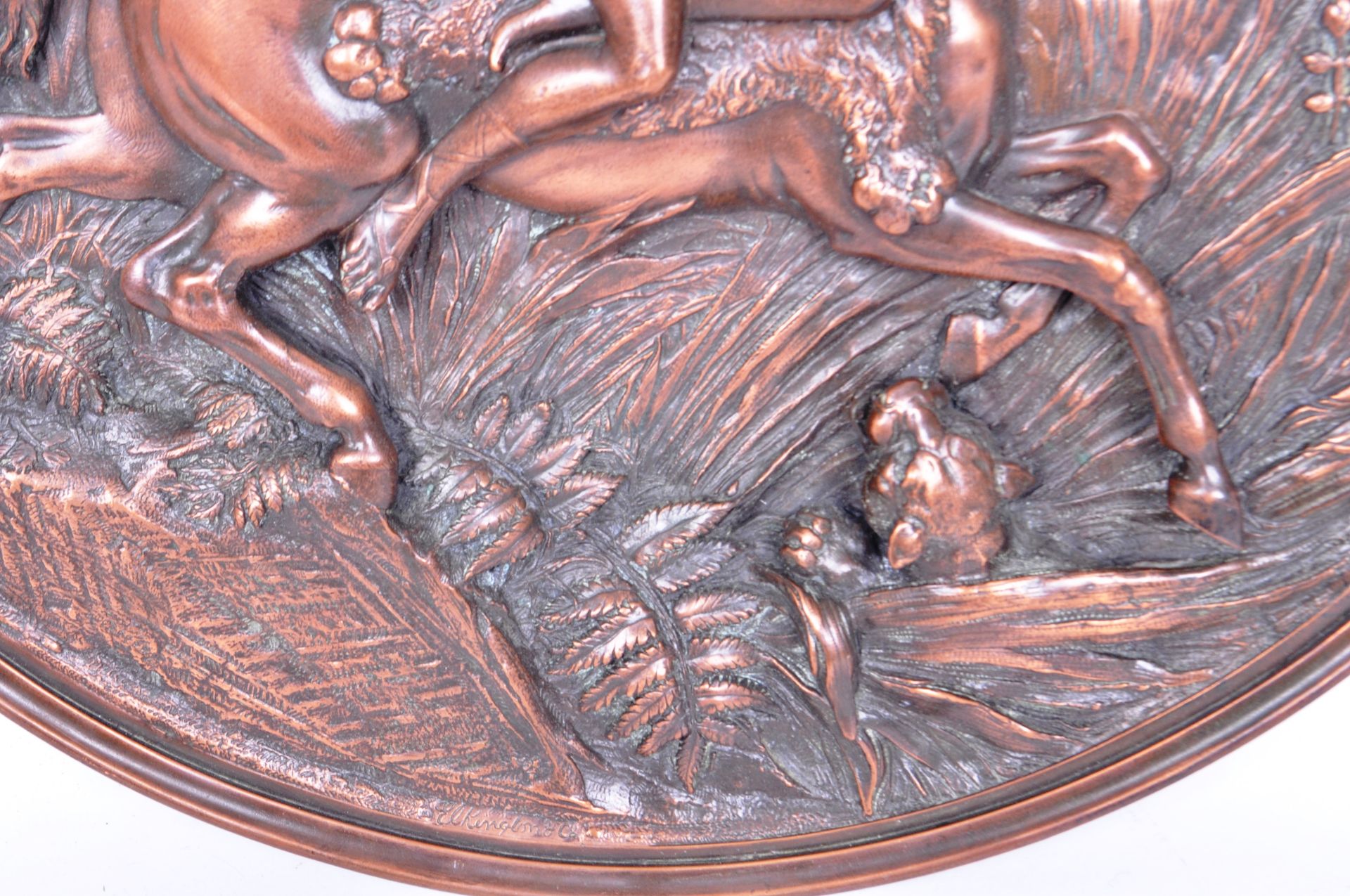 20TH CENTURY BRONZE EMBOSSED WALL PLAQUE OF AN AMAZON ATOP A HORSE - Image 3 of 6
