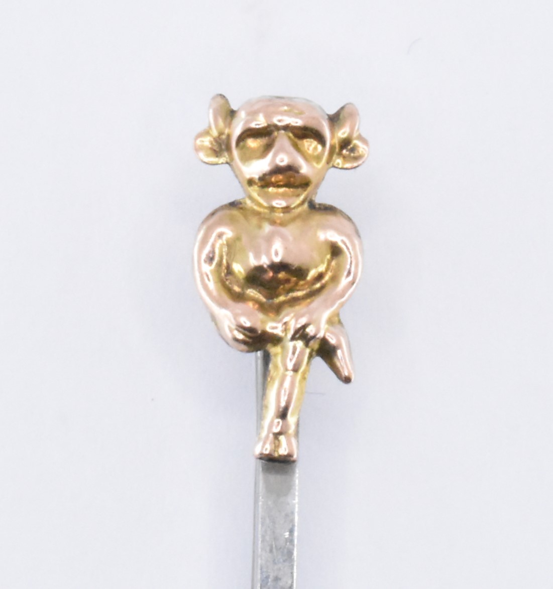 VINTAGE LINCOLN IMP BAR BROOCH