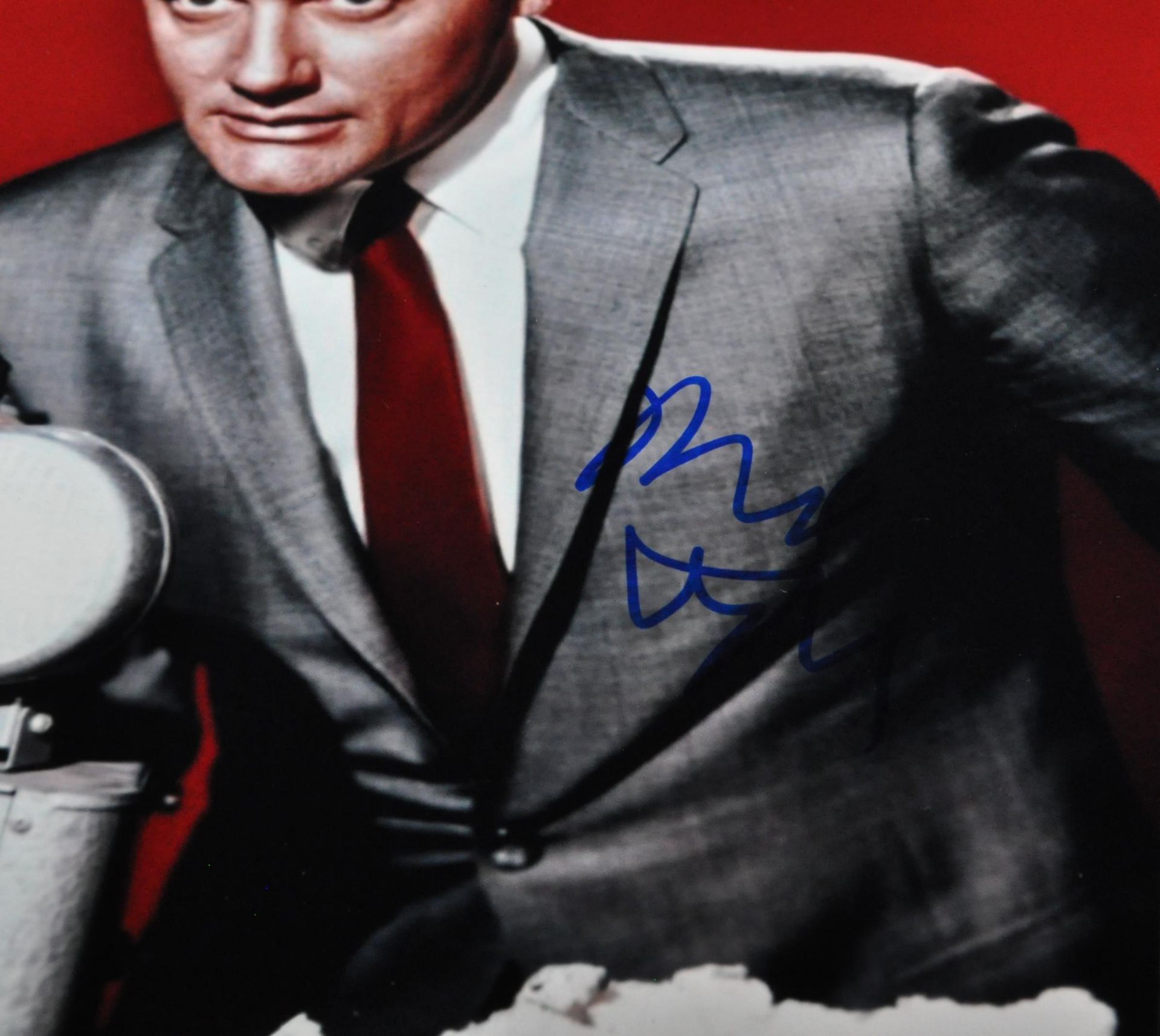 ROBERT VAUGHN - MAN FROM UNCLE - SIGNED PHOTO - AFTAL - Image 2 of 2
