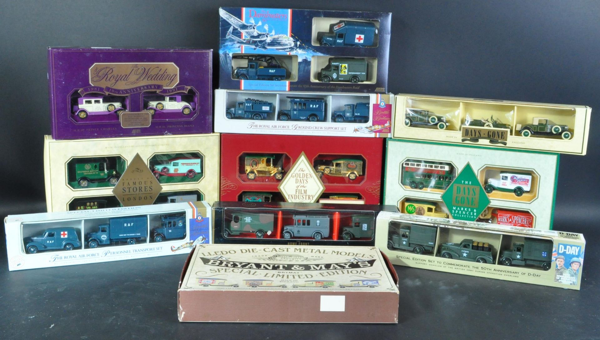 COLLECTION OF ASSORTED LLEDO BOXED DIECAST MODEL SETS