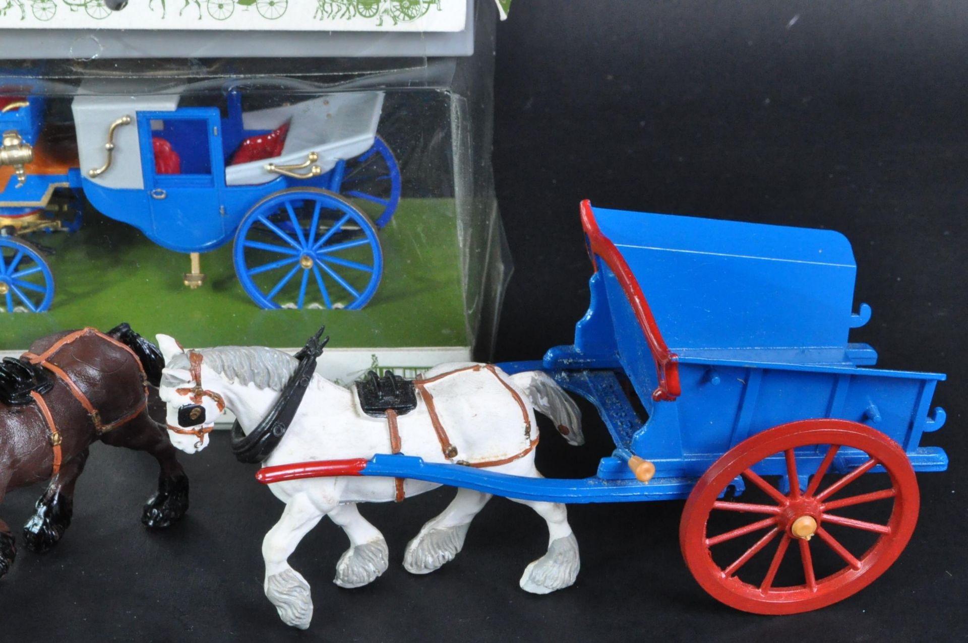 VINTAGE BRUMM 1/43 SCALE HORSE DRAWN CARRIAGES & BRITAIN'S HORSES - Image 3 of 6