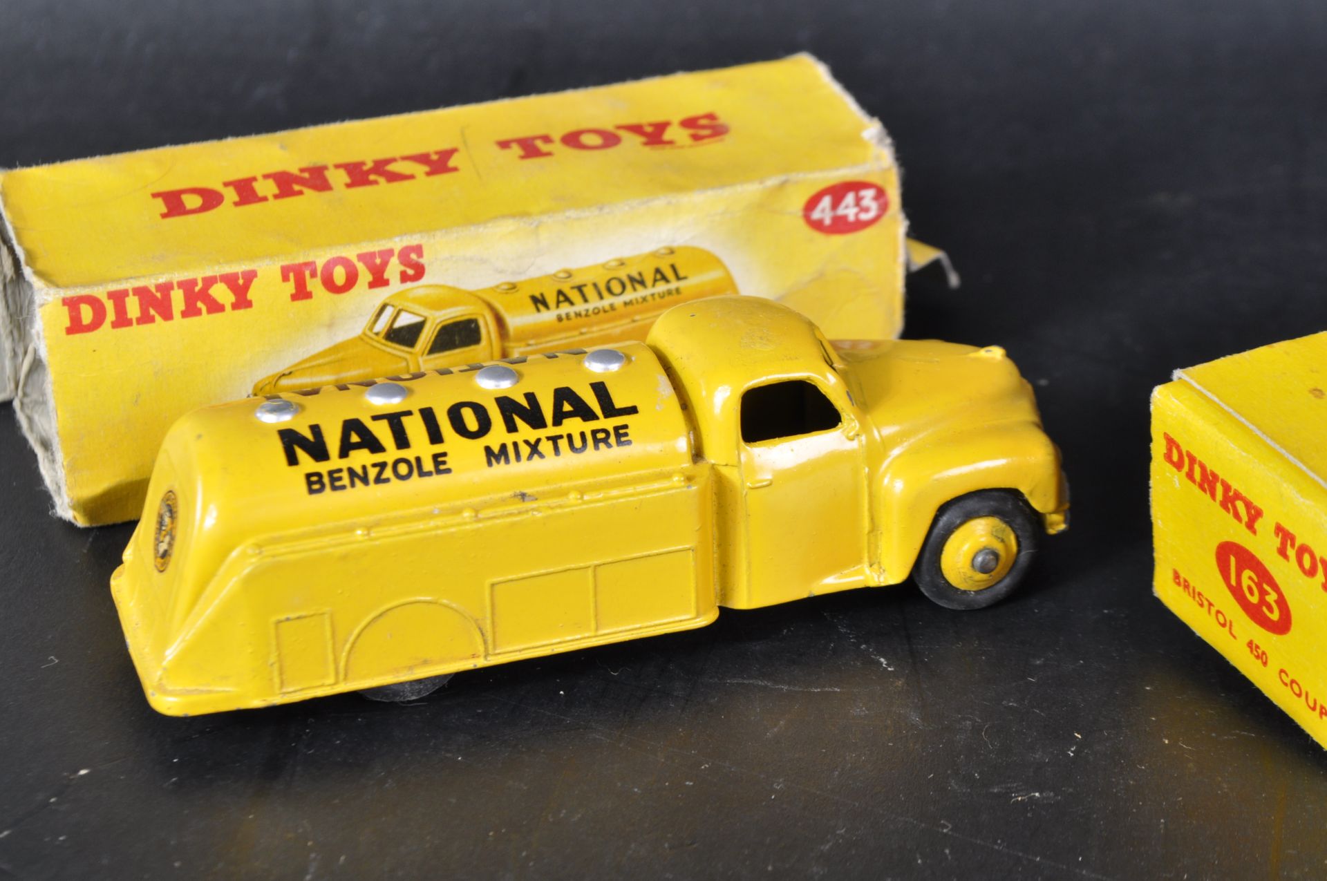 COLLECTION OF VINTAGE DINKY TOYS DIECAST MODEL CARS - Bild 3 aus 7