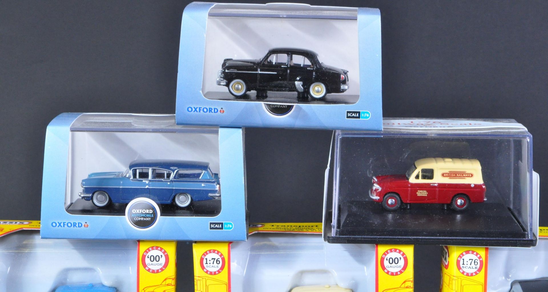 COLLECTION OF ASSORTED 1/76 SCALE DIECAST MODEL CARS - Bild 3 aus 6