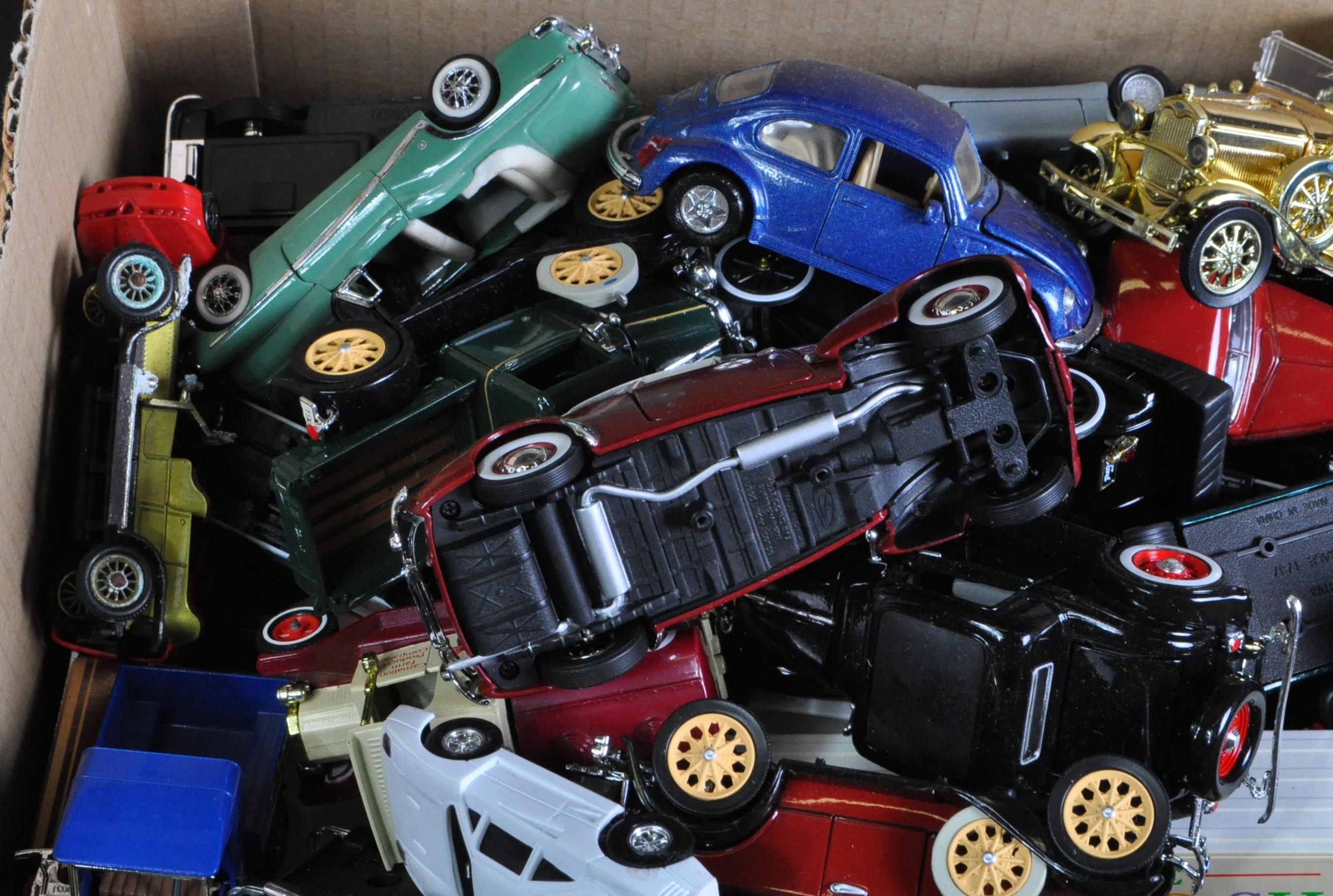 LARGE COLLECTION OF ASSORTED LOOSE DIECAST MODELS - Image 6 of 8