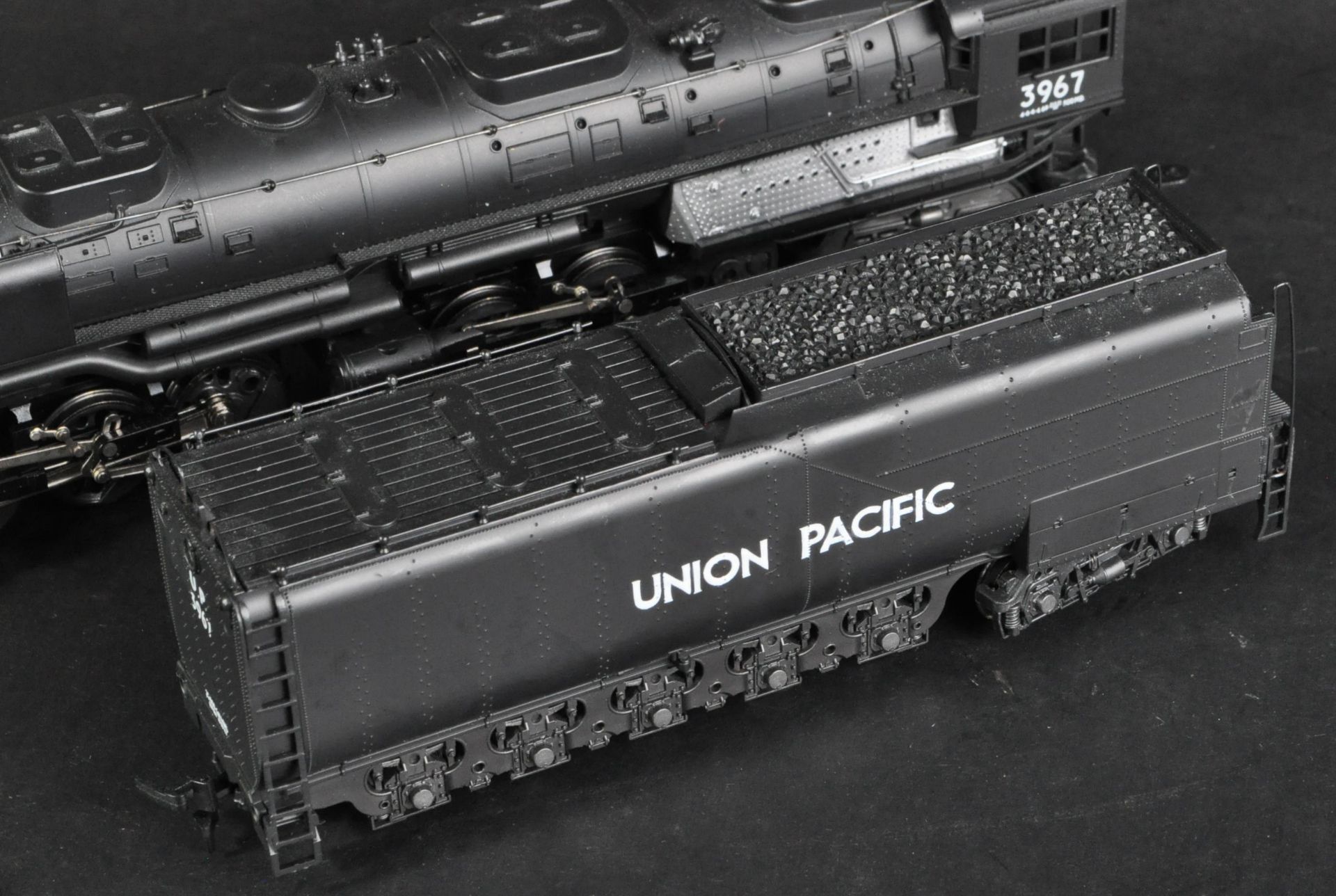 RIVAROSSI HO / 00 GAUGE MODEL RAILWAY LOCOMOTIVE ' UNION PACIFIC ' - Bild 3 aus 9