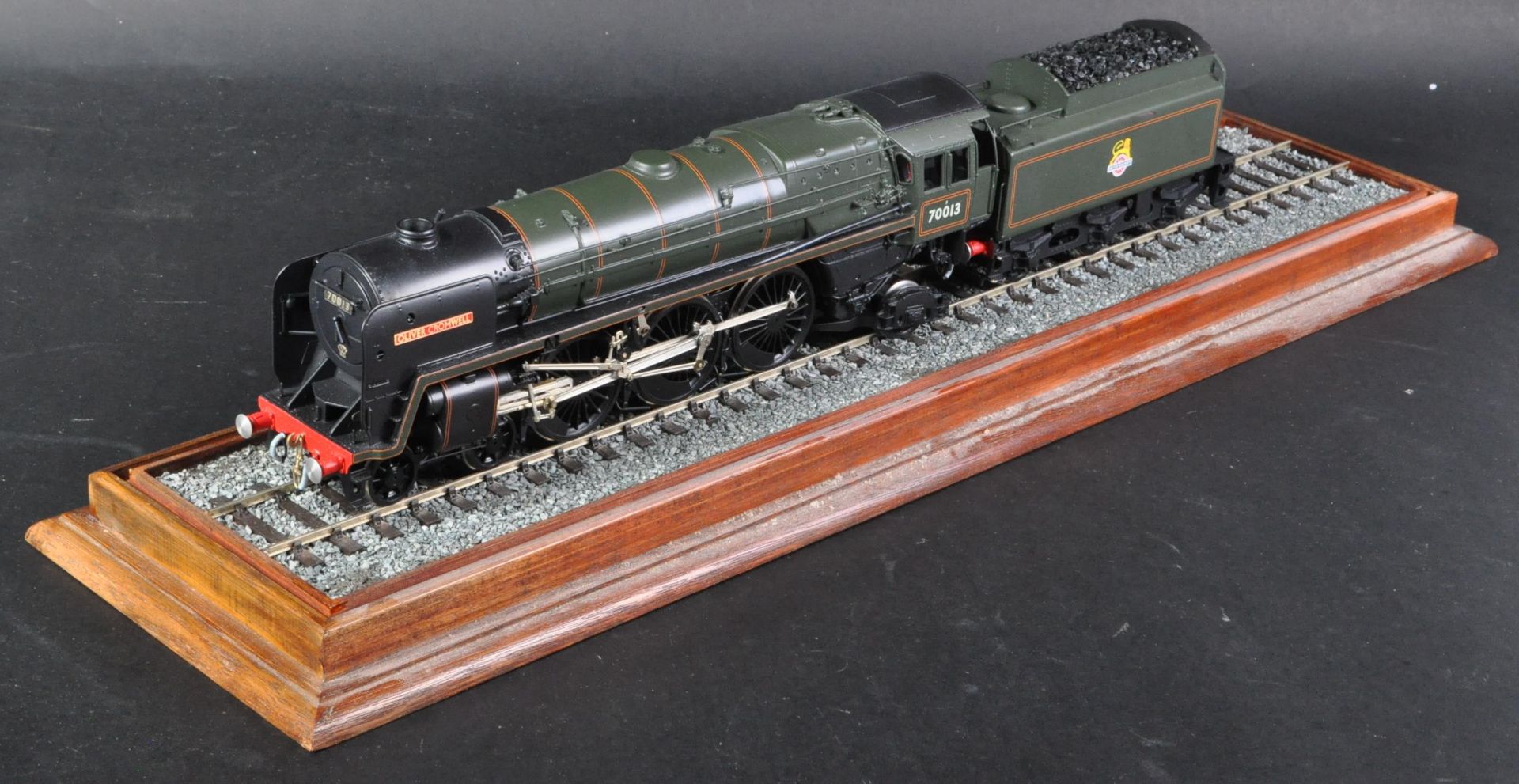 ORIGINAL DJH MADE O GAUGE MODEL RAILWAY TRAINSET LOCOMOTIVE