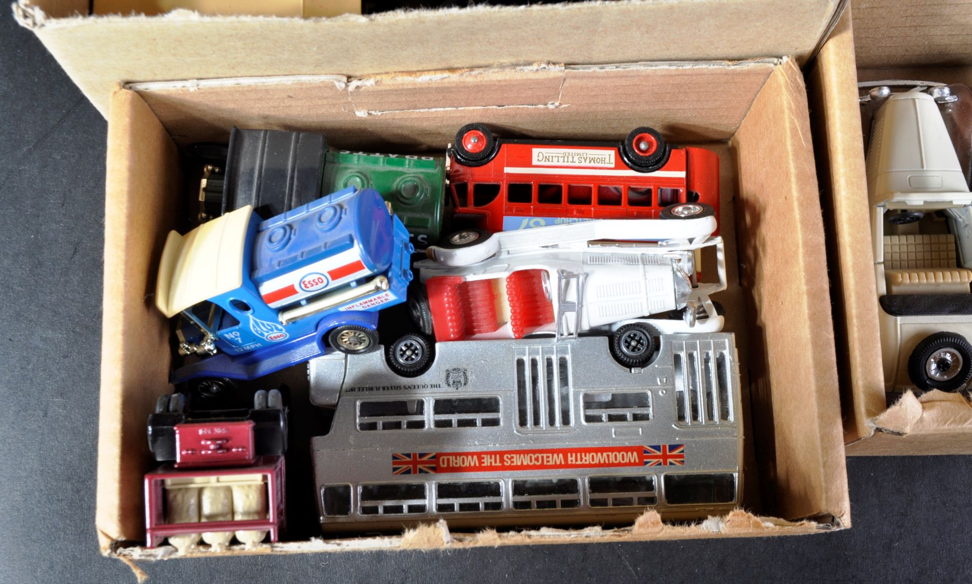 LARGE COLLECTION OF ASSORTED DIECAST MODEL CARS - Bild 2 aus 7