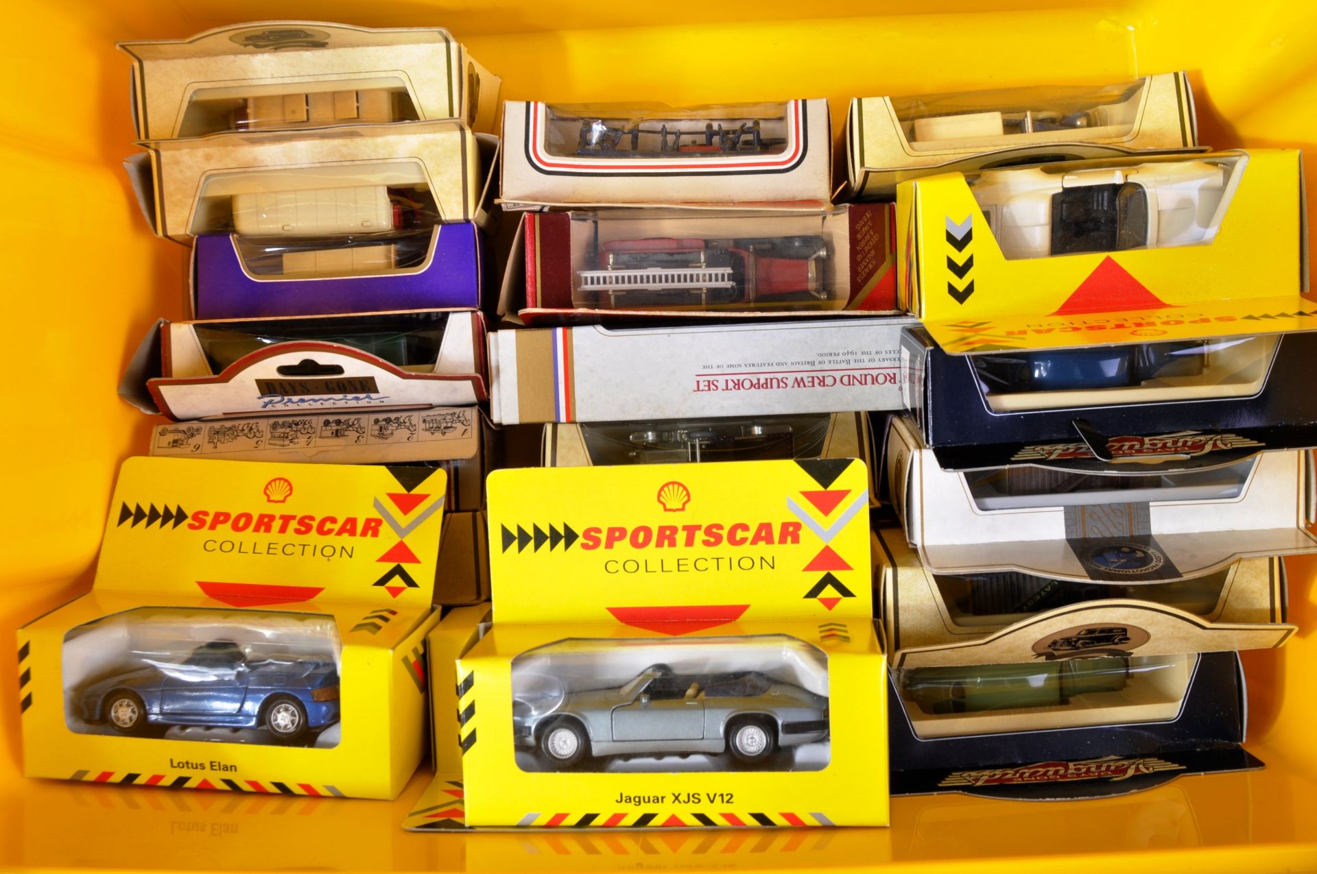 LARGE COLLECTION OF ASSORTED DIECAST MODEL CARS - Bild 7 aus 7