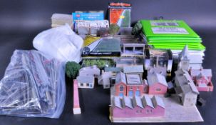 LARGE COLLECTION OF N GAUGE MODEL RAILWAY LAYOUT ACCESSORIES