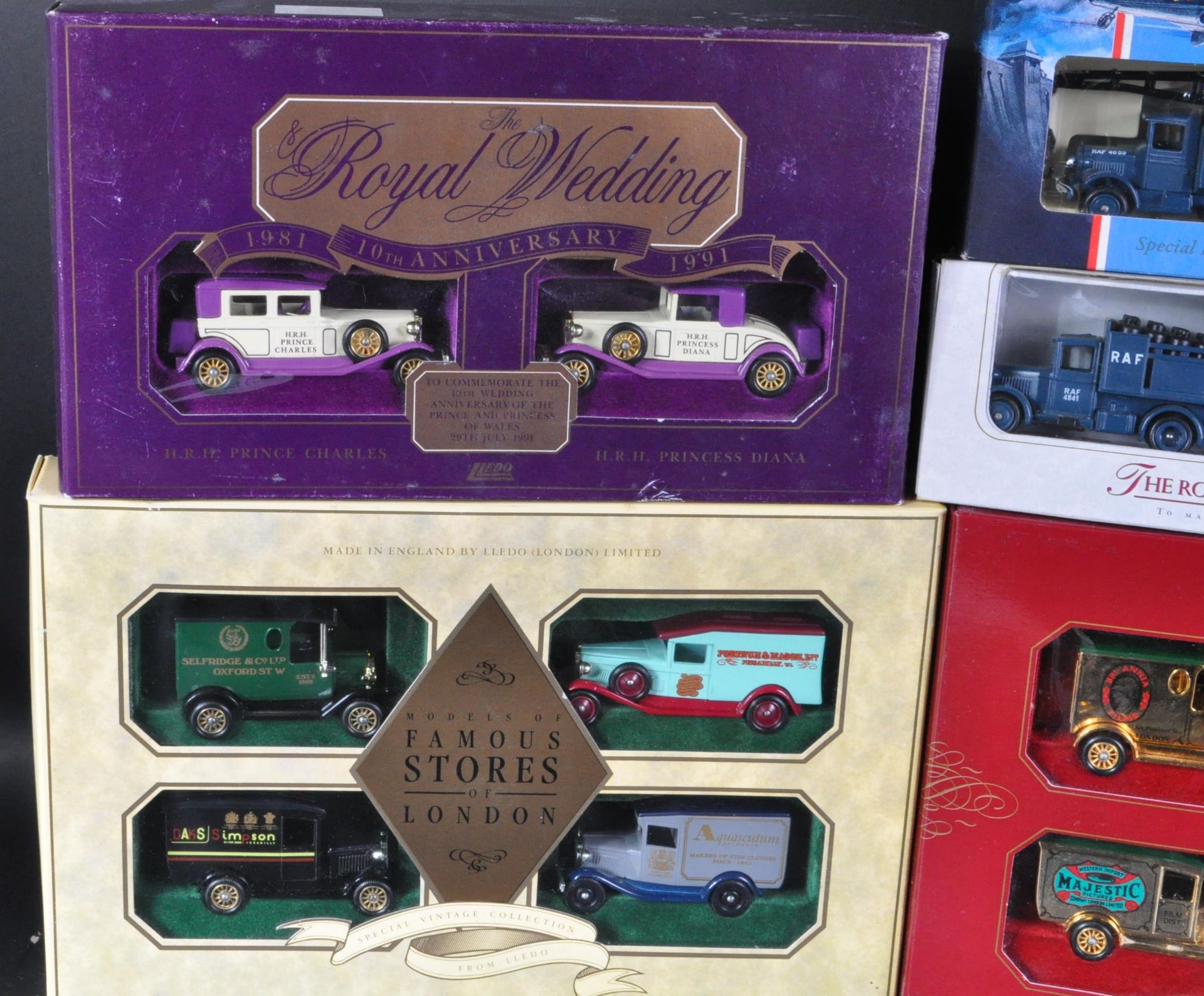 COLLECTION OF ASSORTED LLEDO BOXED DIECAST MODEL SETS - Image 8 of 8