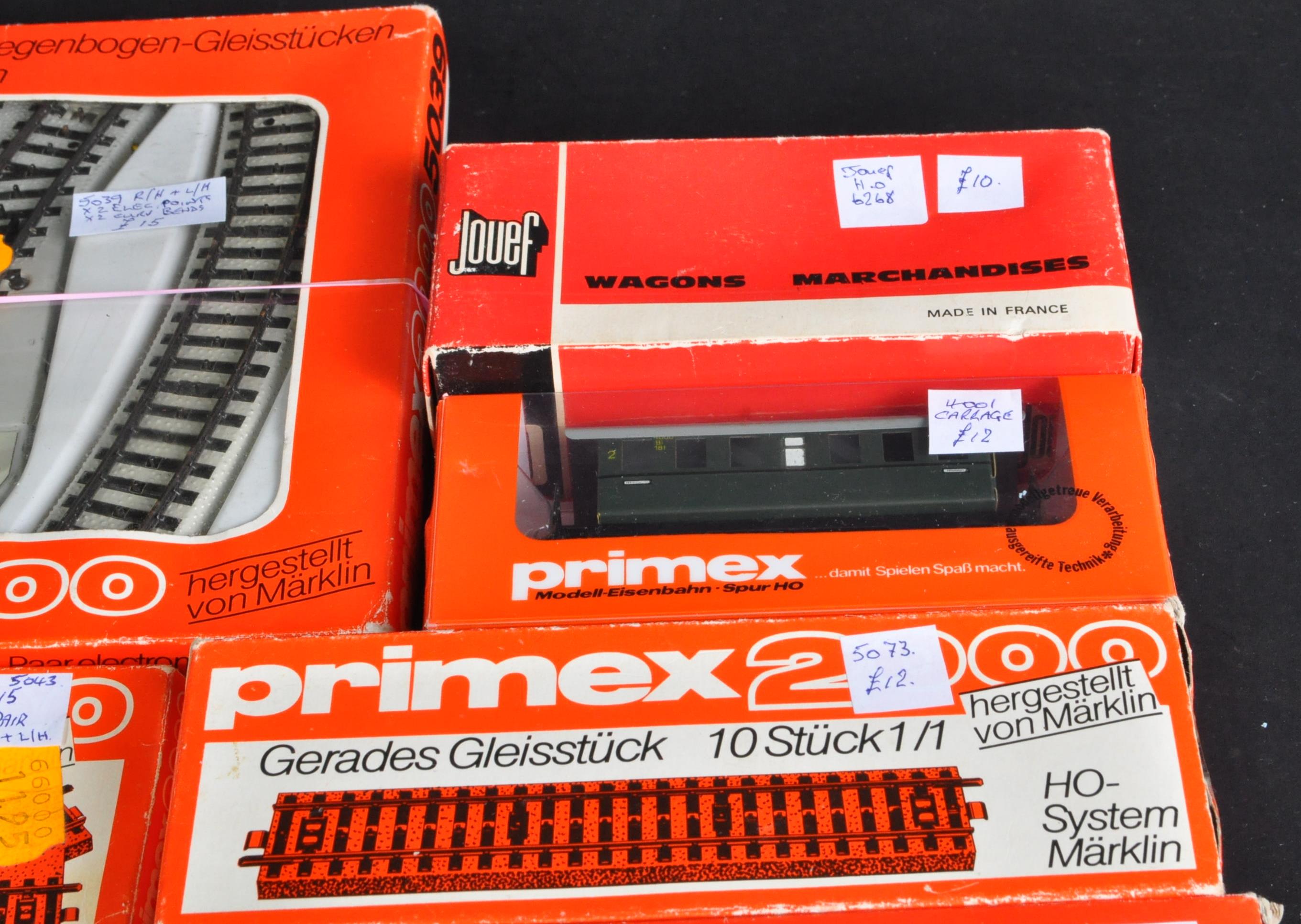 COLLECTION OF PRIMEX AND JOUEF HO / 00 GAUGE TRAINSET WAGONS & TRACK - Image 7 of 7