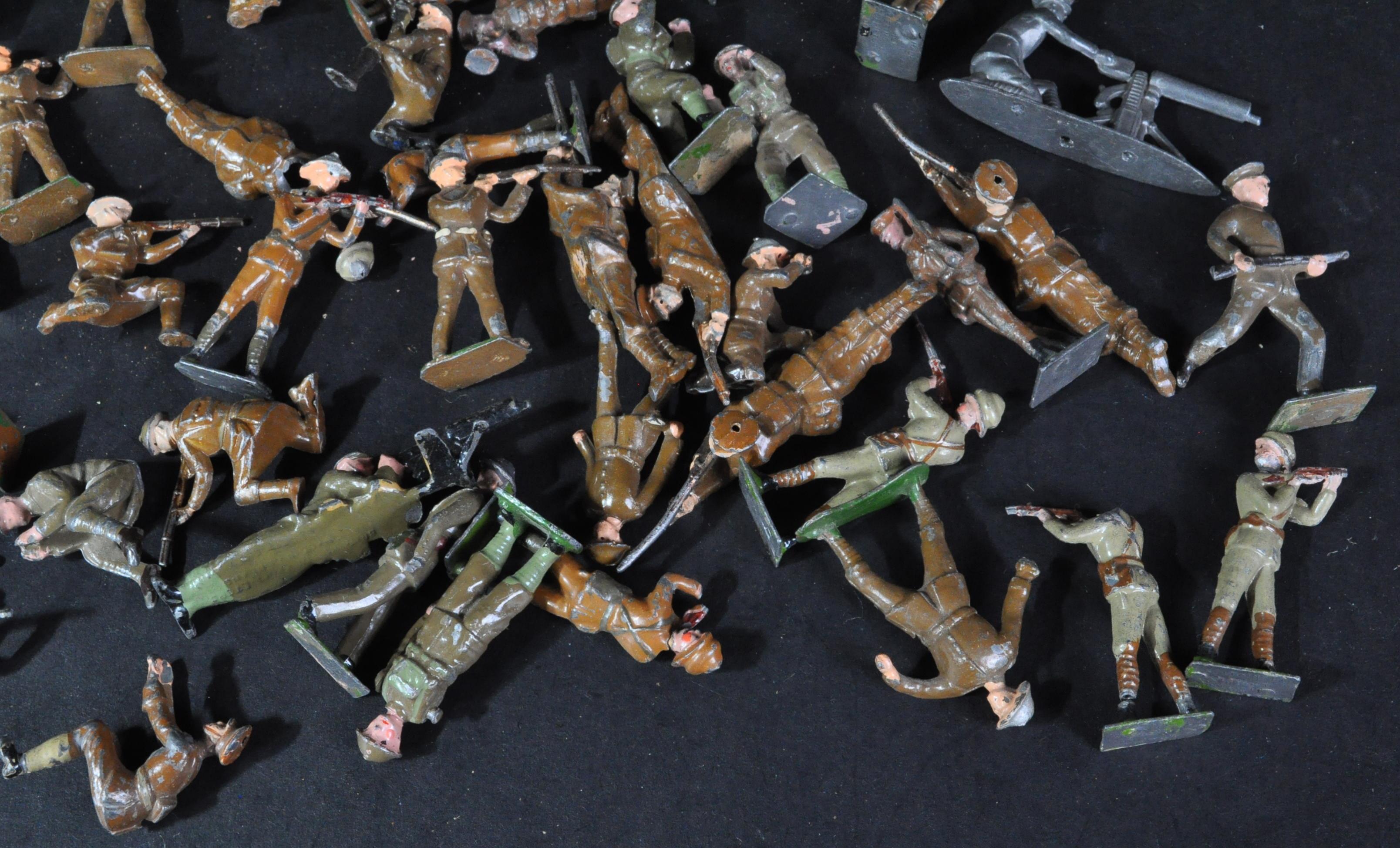 COLLECTION OF ASSORTED BRITAINS LEAD TOY SOLDIERS - Image 3 of 5