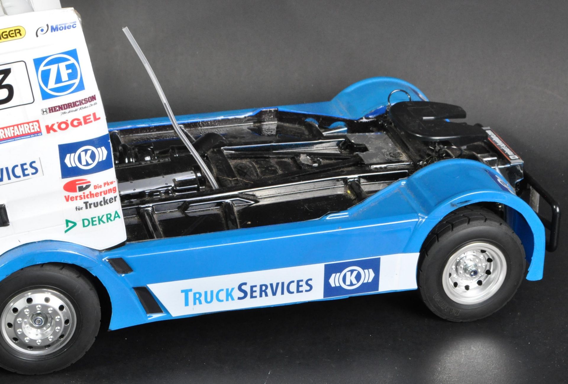 TAMIYA 1/14 SCALE RADIO CONTROL - Bild 3 aus 6