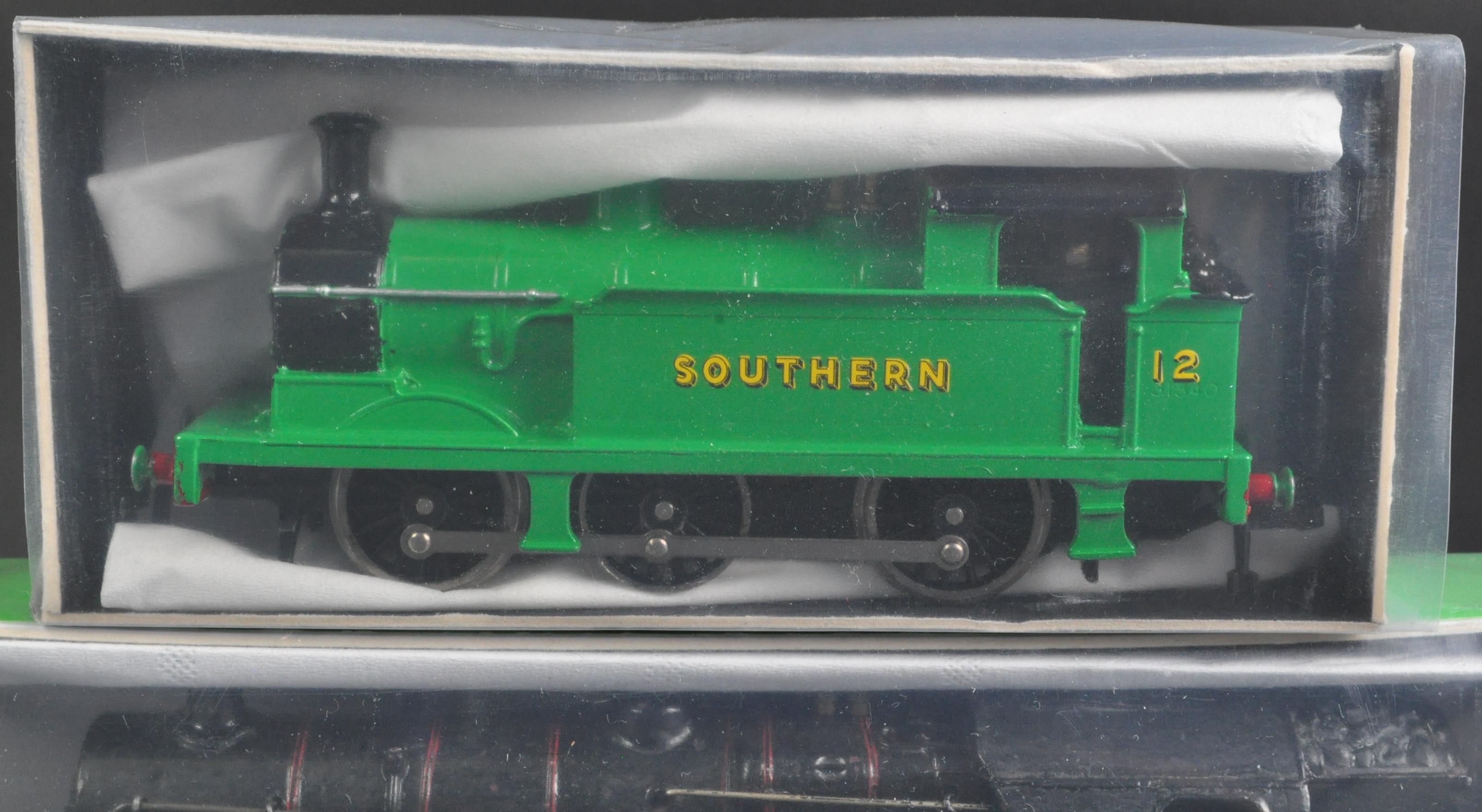 COLLECTION OF X3 HORNBY DUBLO 00 GAUGE RECONDITIONED LOCOMOTIVES - Image 2 of 5