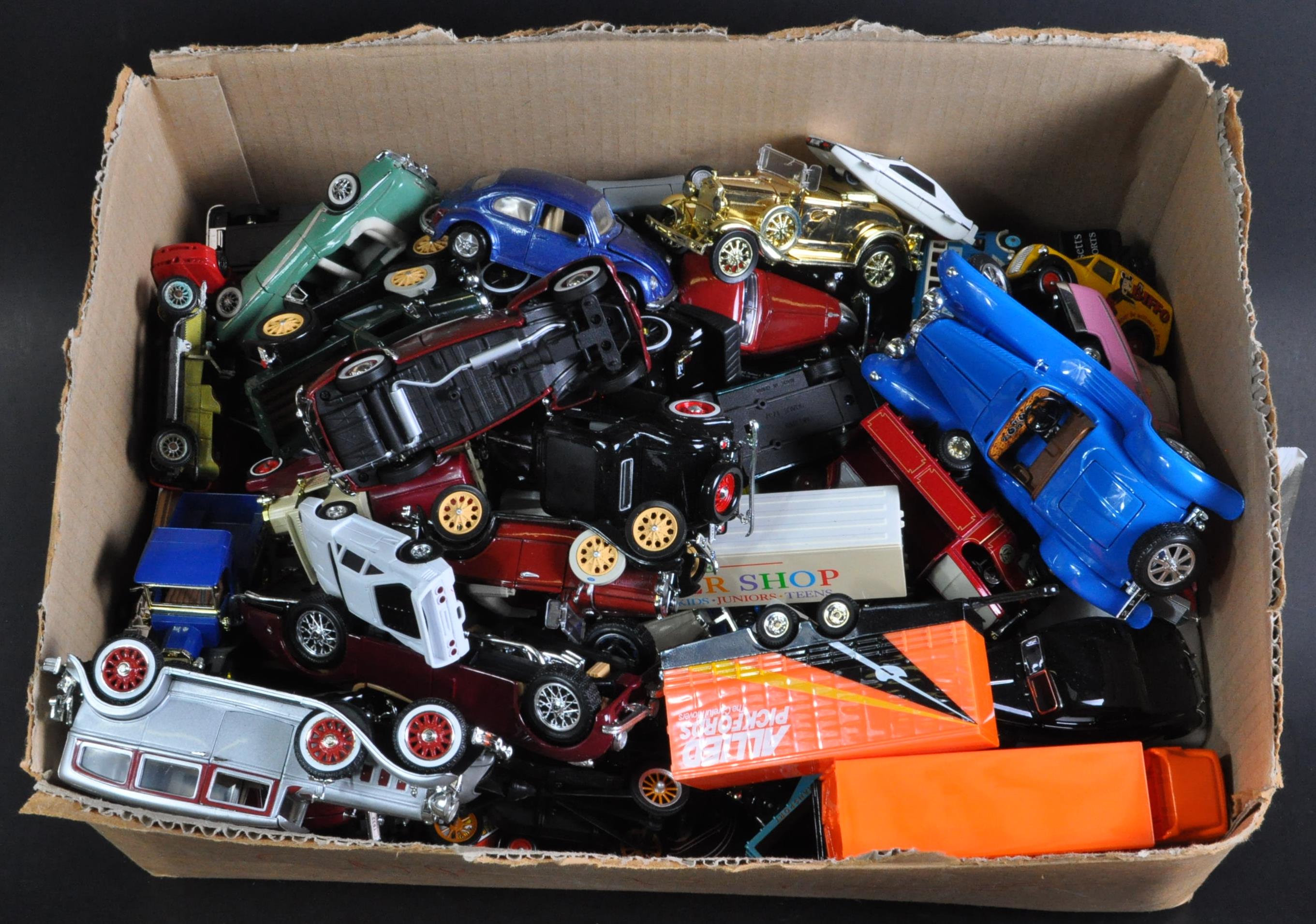 LARGE COLLECTION OF ASSORTED LOOSE DIECAST MODELS - Image 5 of 8