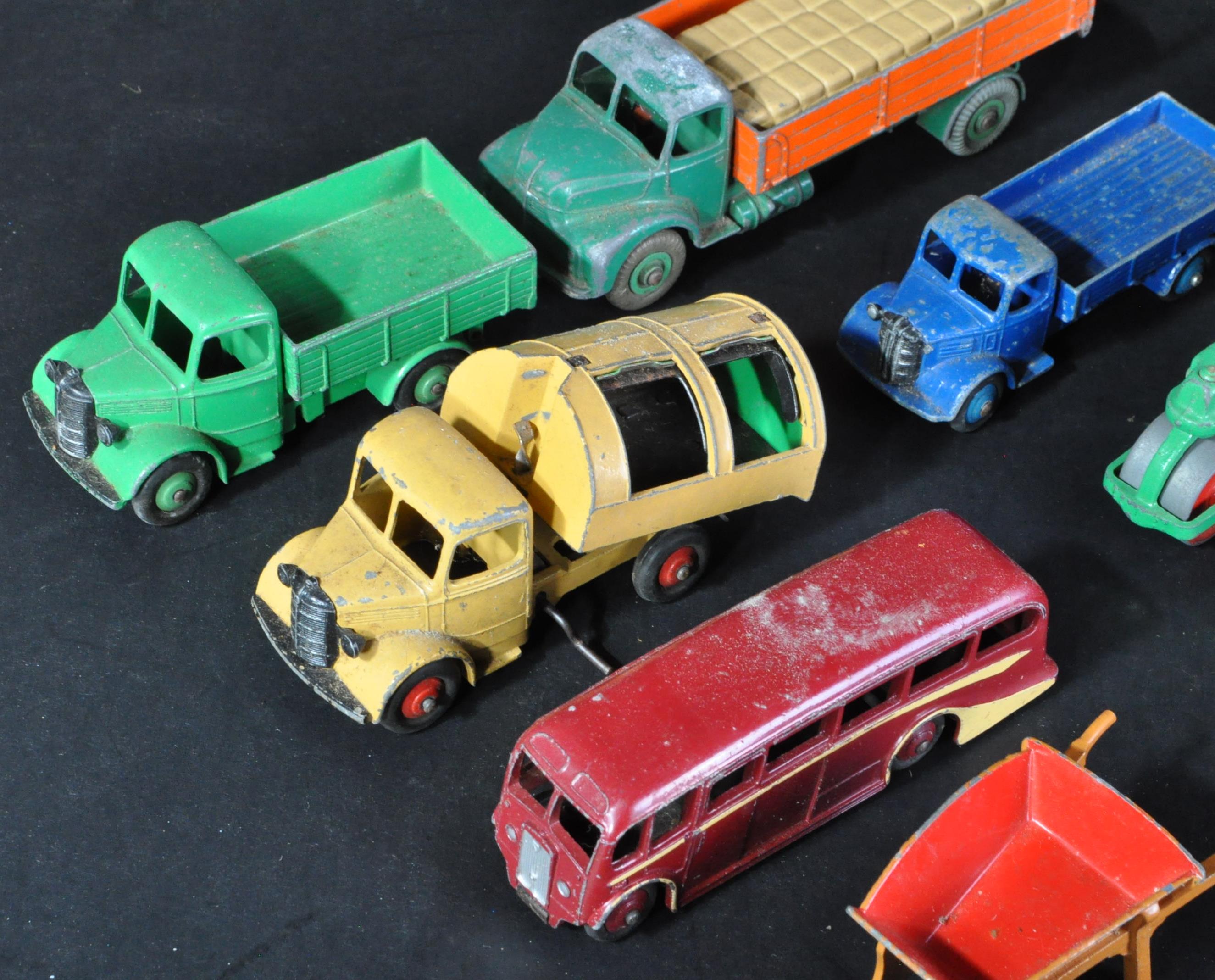 COLLECTION OF ASSORTED VINTAGE DINKY TOYS DIECAST MODELS - Image 3 of 8