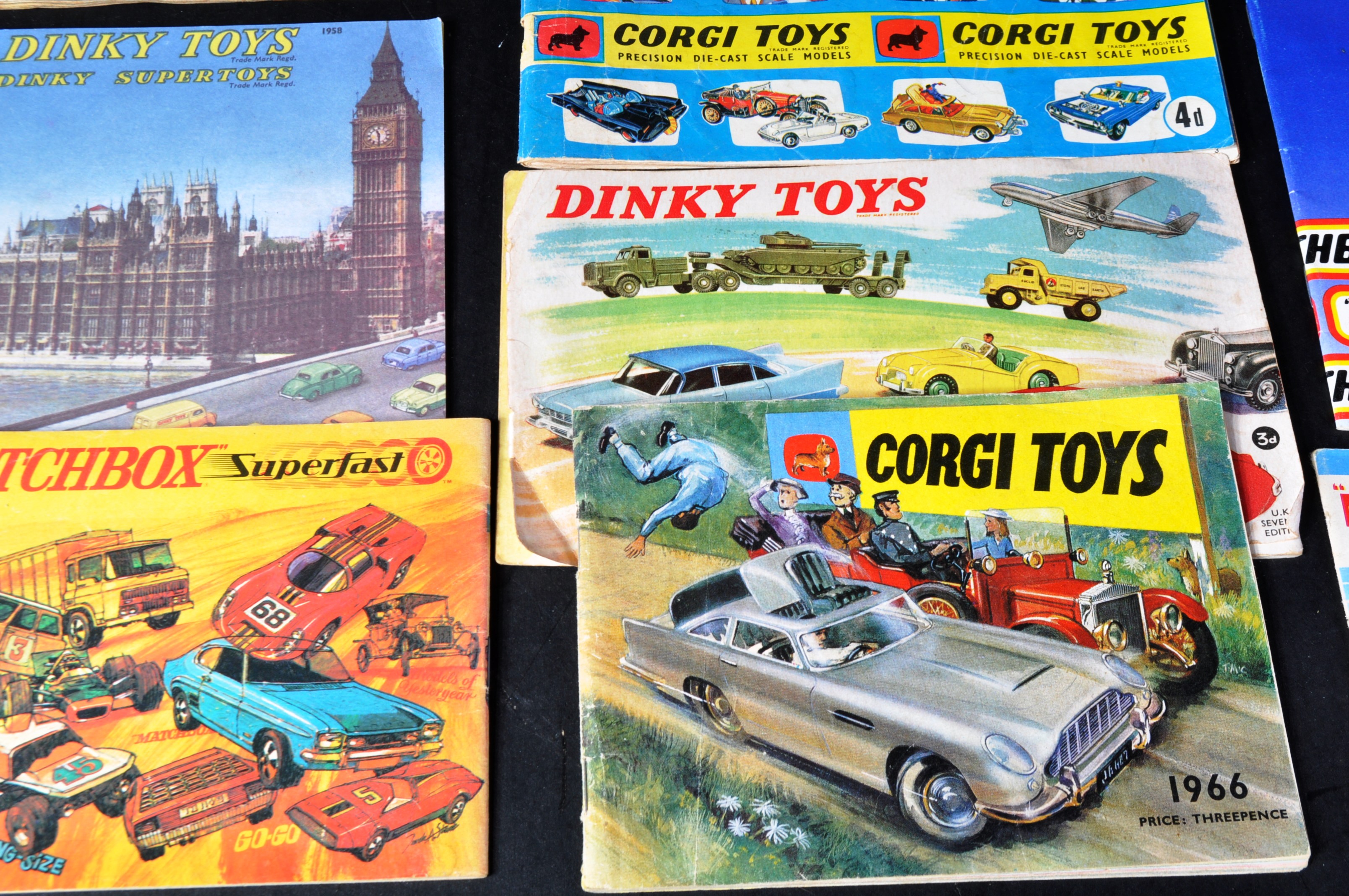 COLLECTION OF VINTAGE DIECAST COLLECTOR CATALOGUES & MAGAZINES - Image 5 of 8