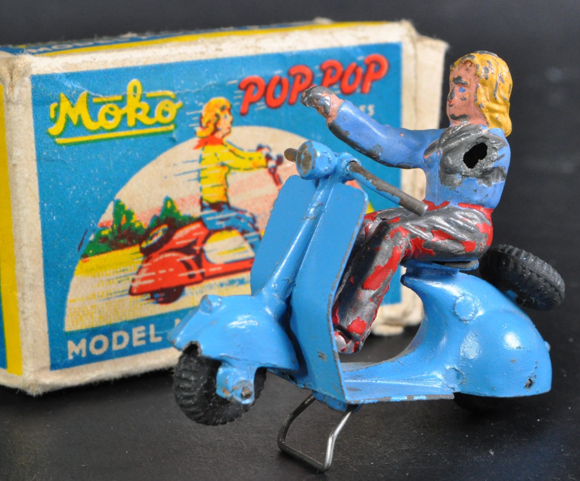 ORIGINAL VINTAGE MOKO POP-POP SERIES DIECAST MOTOR SCOOTER - Bild 2 aus 4