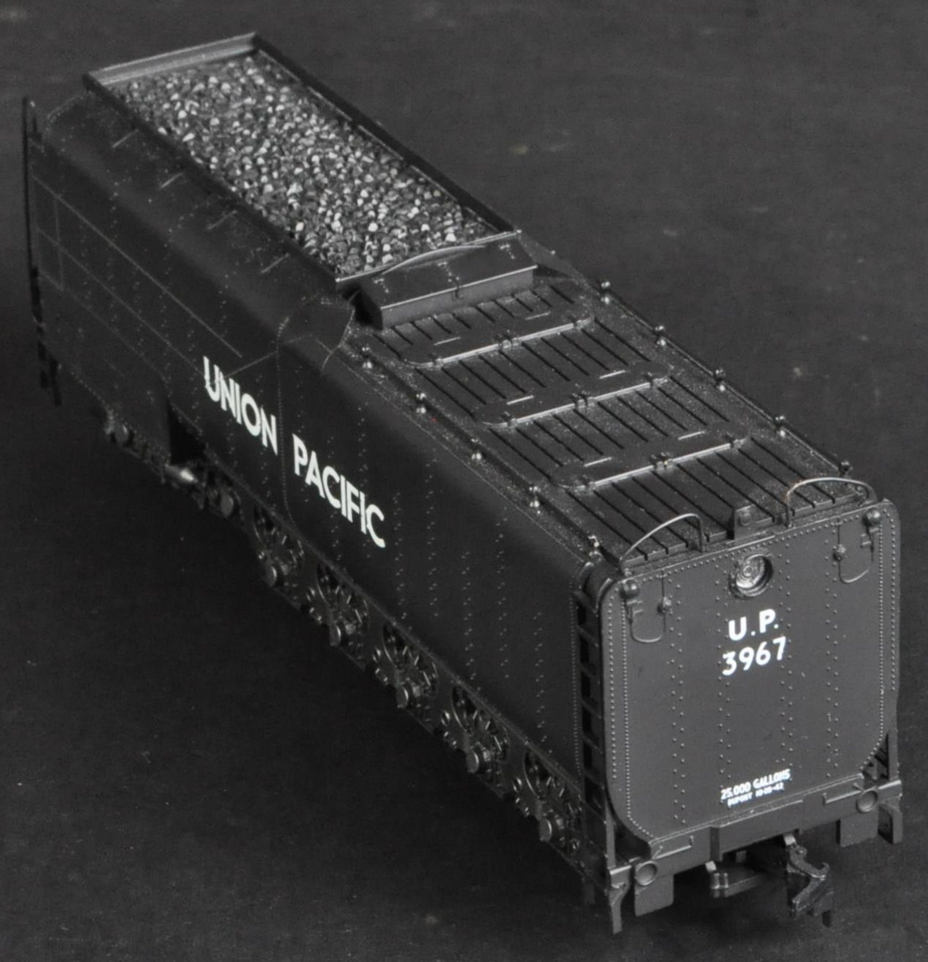 RIVAROSSI HO / 00 GAUGE MODEL RAILWAY LOCOMOTIVE ' UNION PACIFIC ' - Bild 4 aus 9