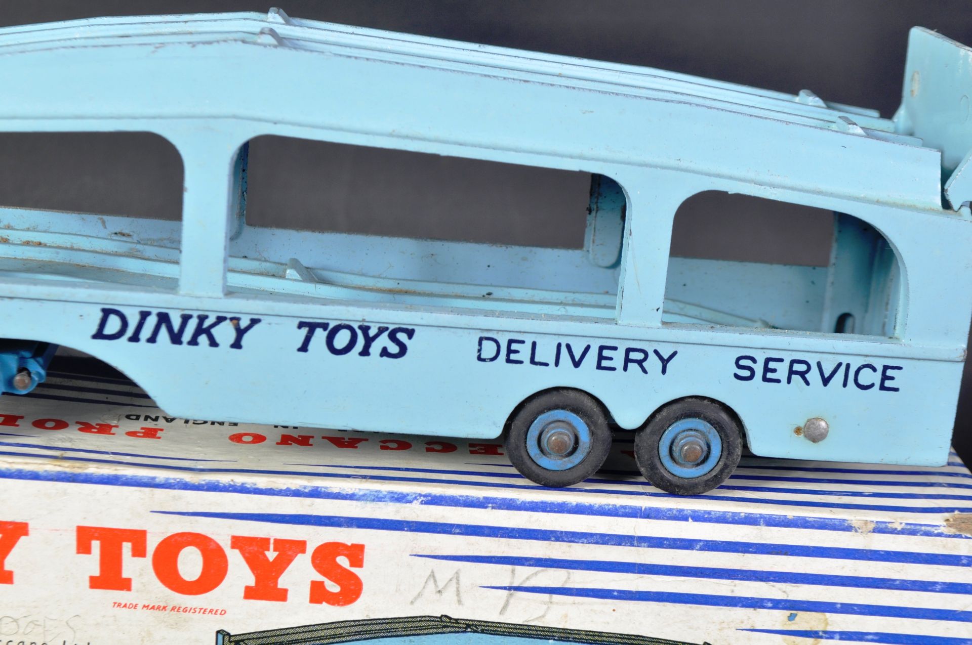 ORIGINAL VINTAGE DINKY TOYS DIECAST MODEL CAR TRANSPORTER - Bild 3 aus 7